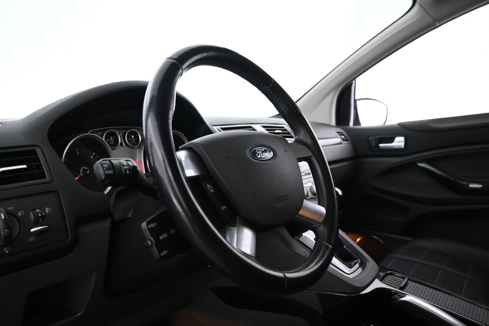 Car Image - 6bcrj3Q2vmbHK5VNgbmicu