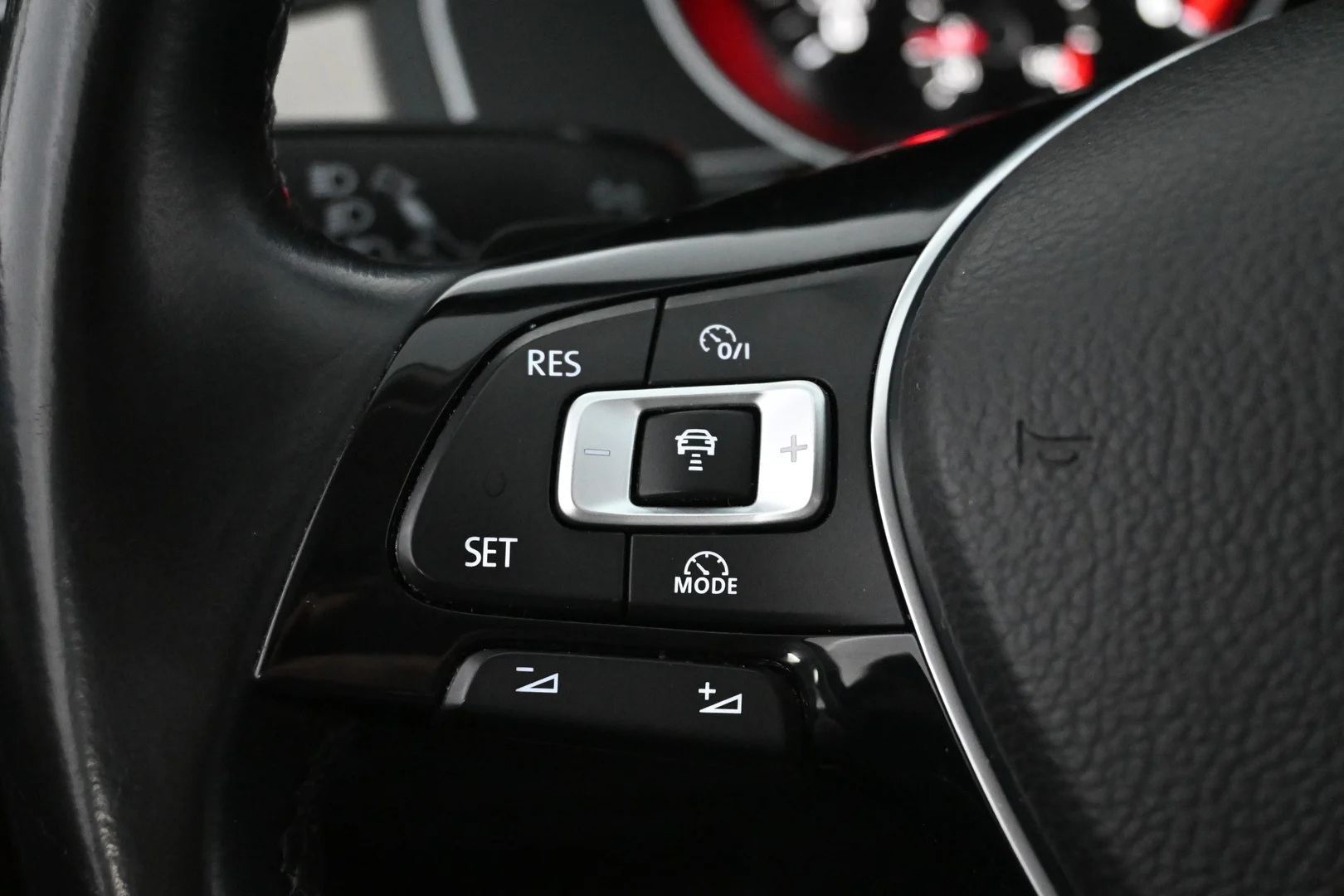 Car Image - 5iouIwbJMLljmrnfobeot1