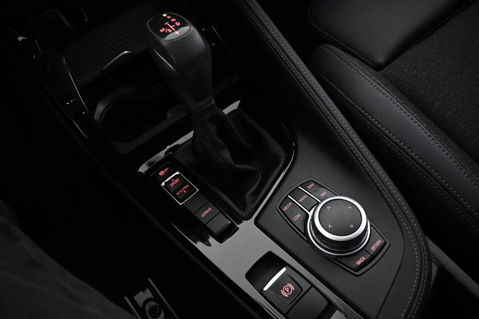 Car Image - GRhPlGs8ZBnF77J4esegV