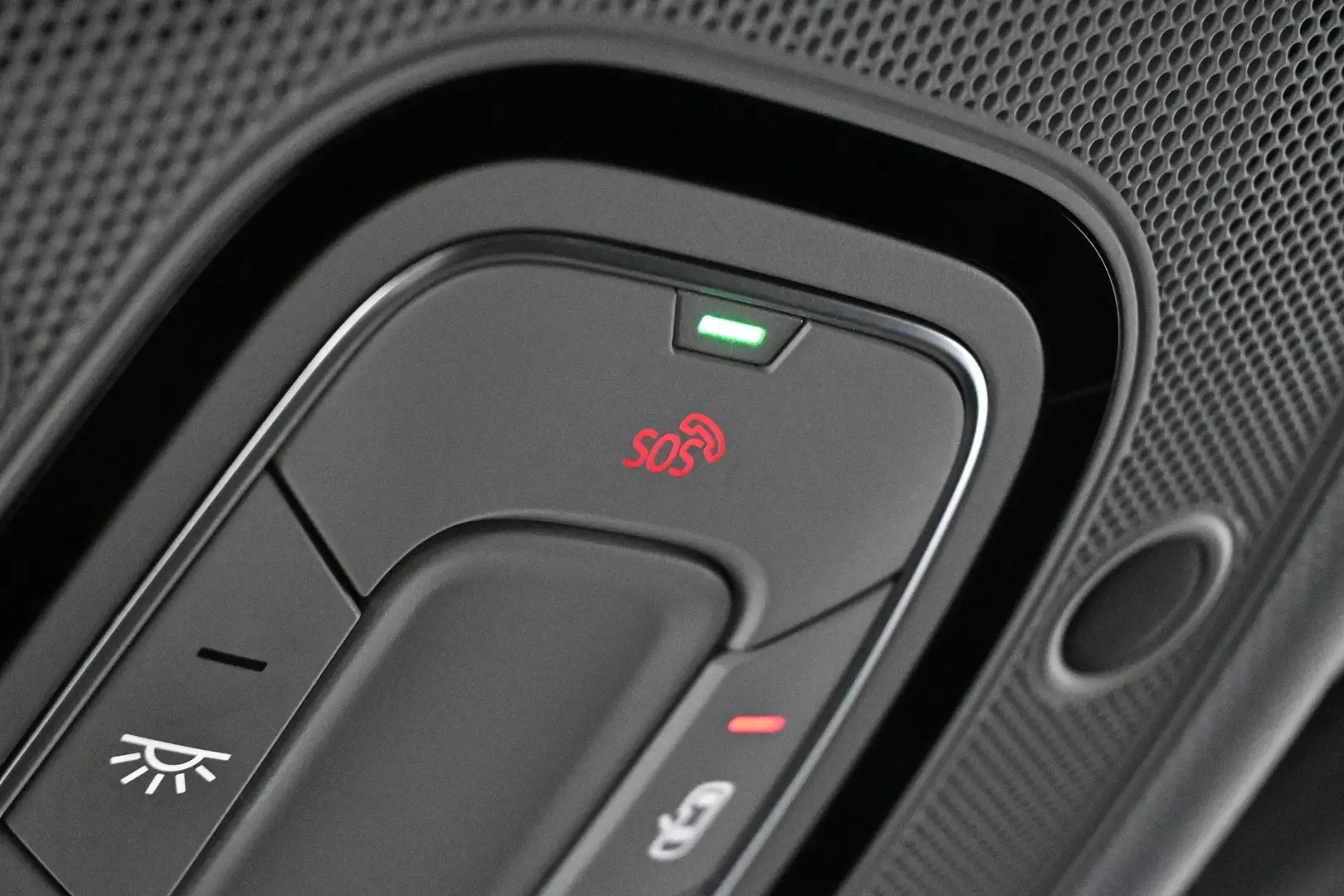 Car Image - 63aQjL39zCc7r7GE8A6l1b