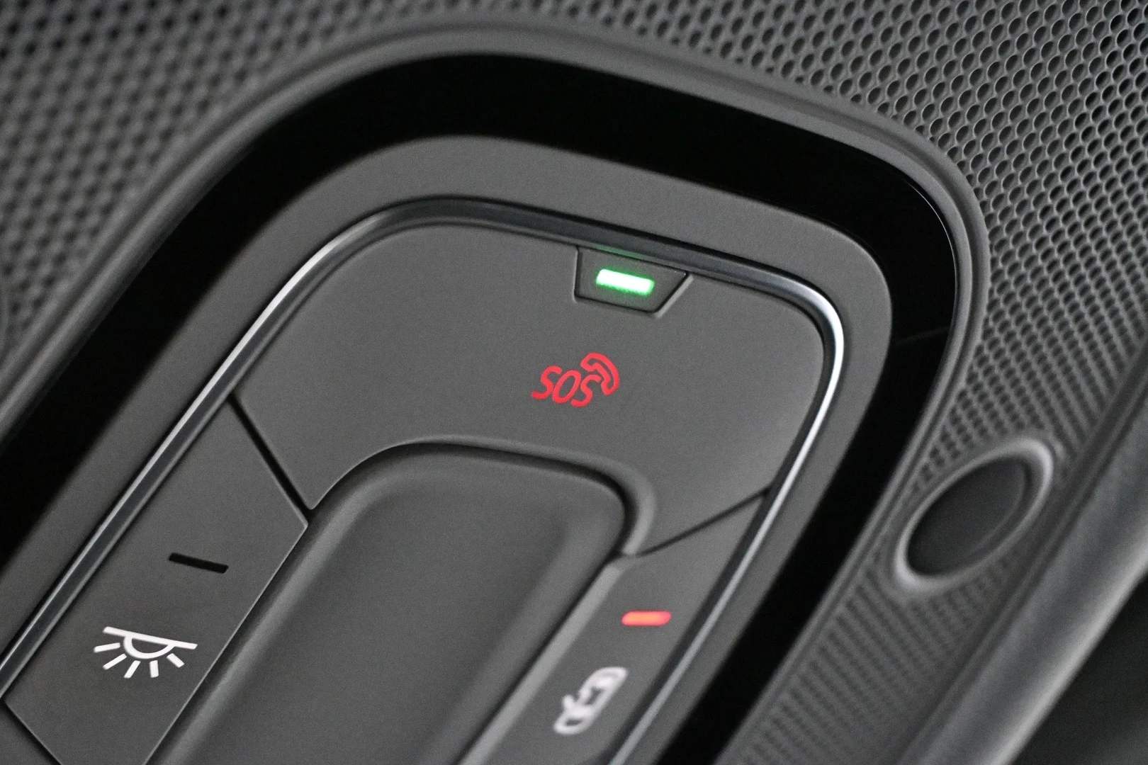 Car Image - 63aQjL39zCc7r7GE8A6l1b