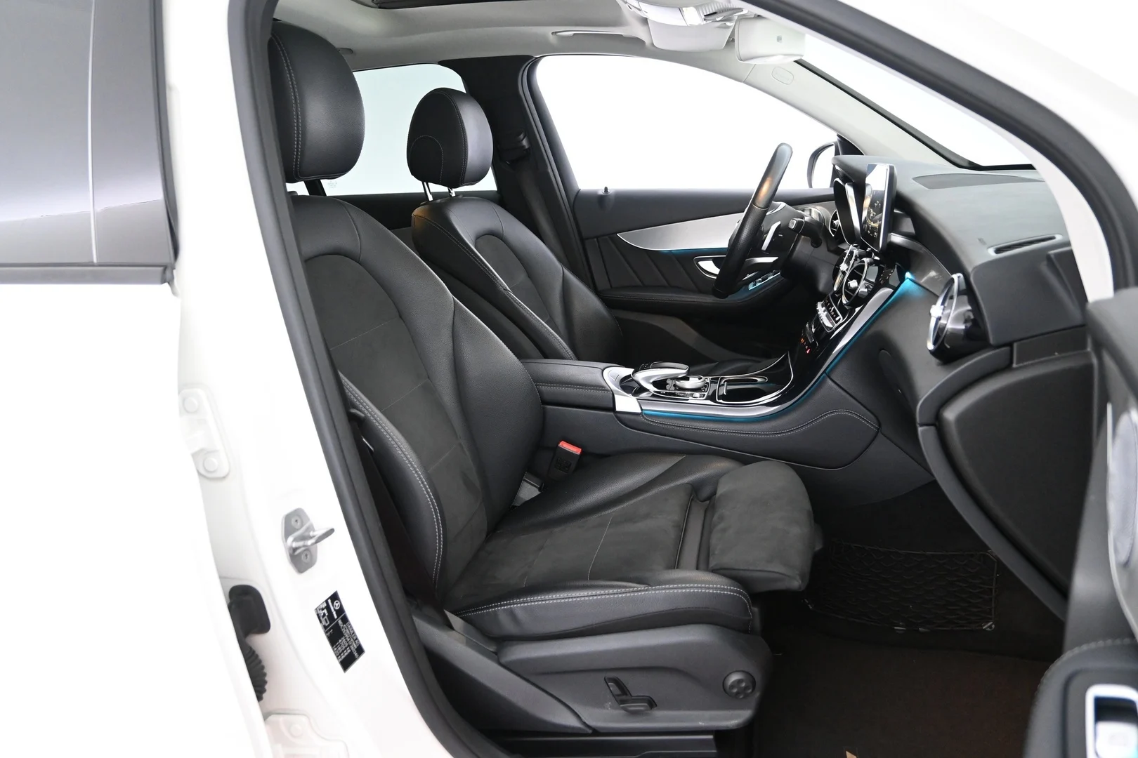 Car Image - 709QXXJAbLGCeKqNQ7FRco
