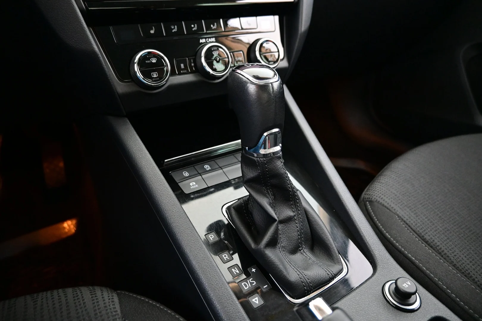 Car Image - 3yPSmzJ0MNZOJQJSgsldfD