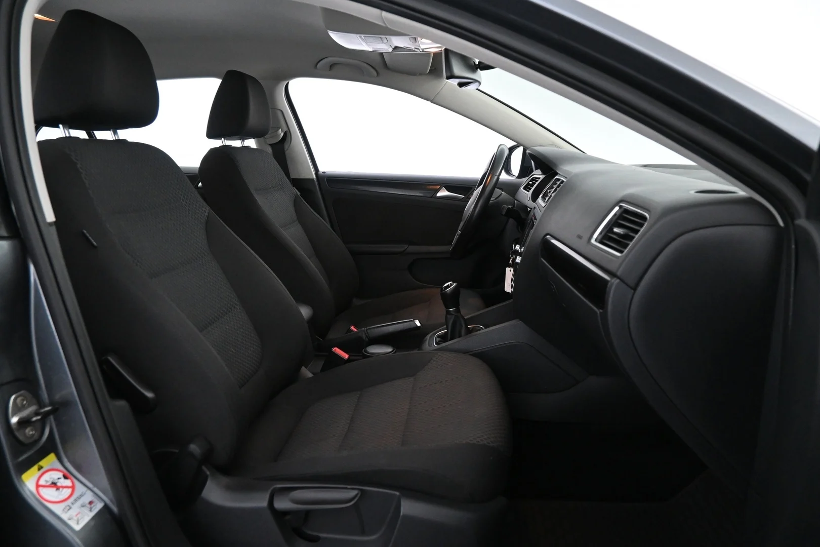 Car Image - 53lsiTqr7sfFz9kvoHIhpb