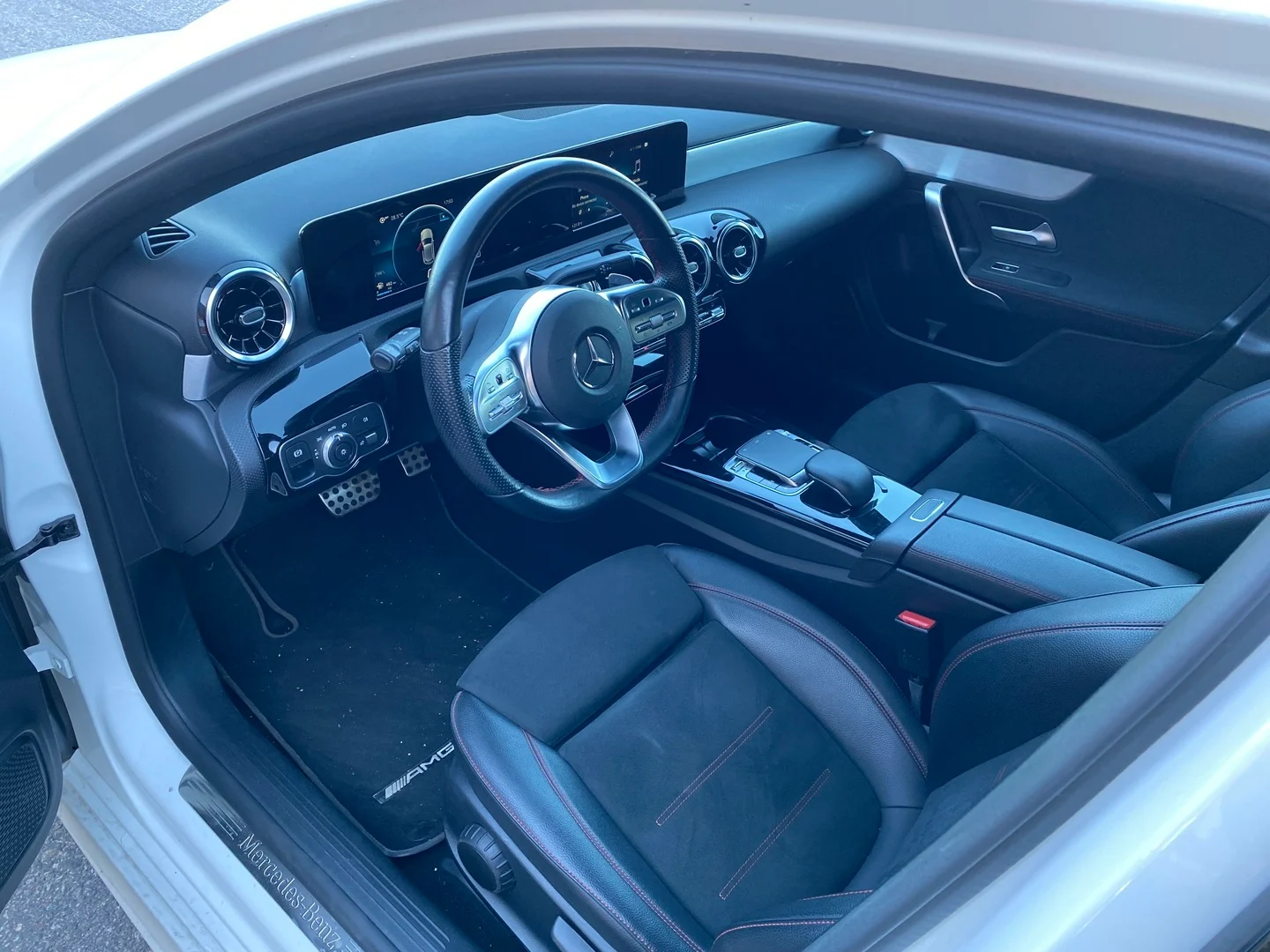 Car Image - d4MY8lH8E1iLA13B0gbR9