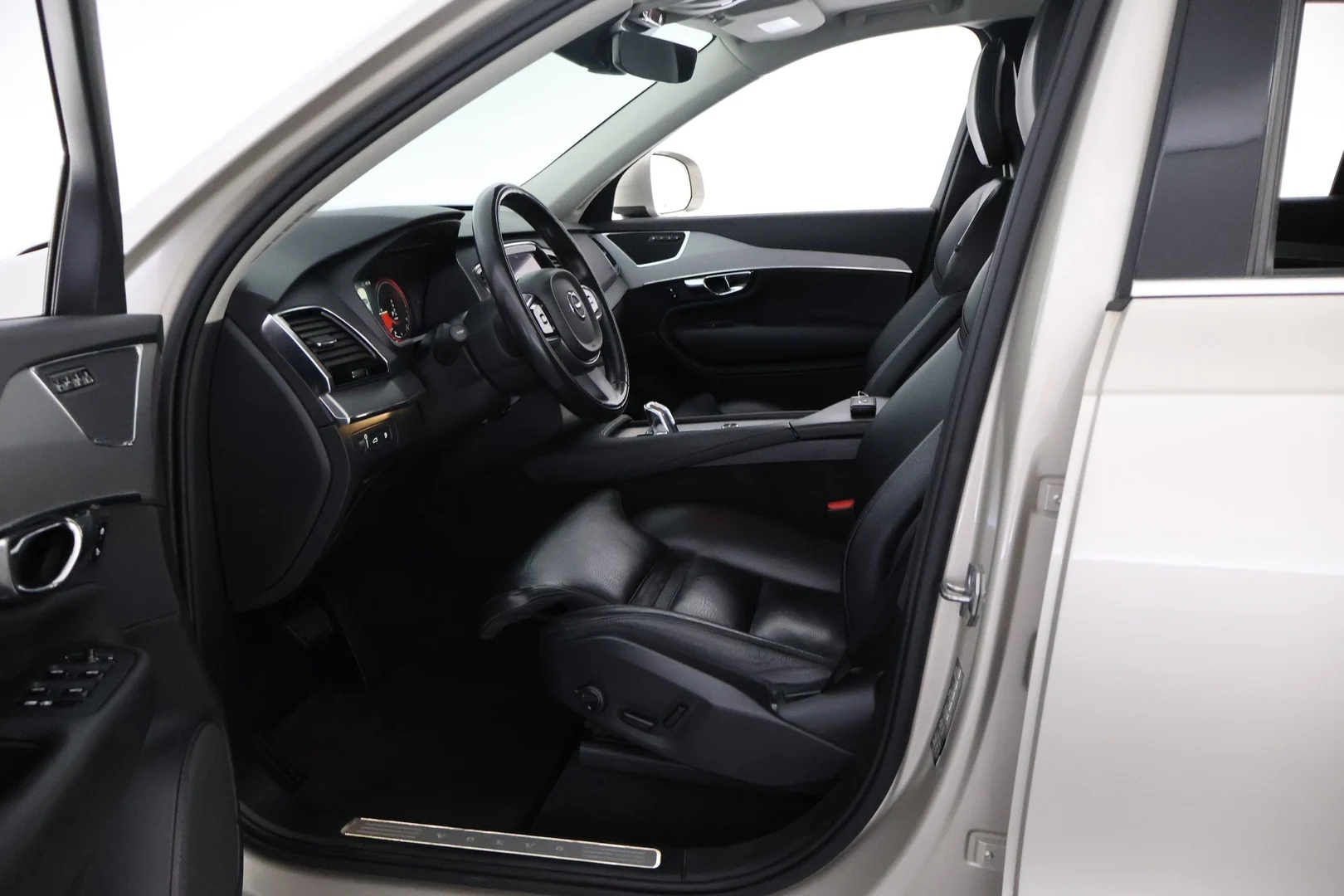 Car Image - 1MHTd4aLh0gw8NZjdUV26r