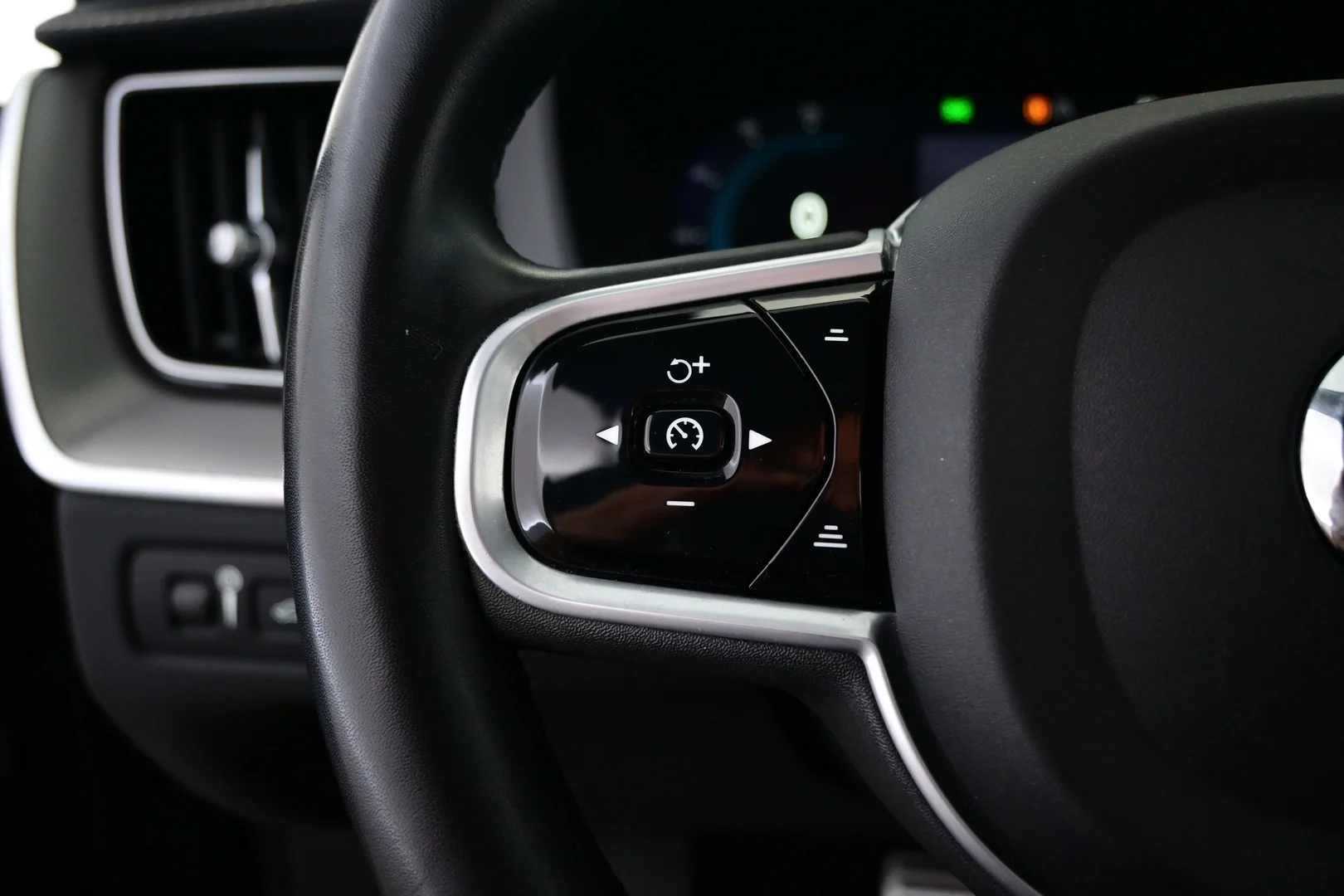 Car Image - 5mlGT2L7Gv11IvR78KrQON