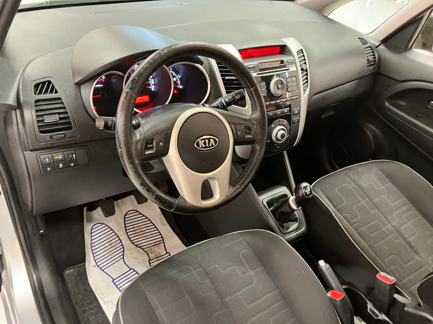 Car Image - 5PT9gTl9C2yMawEC4OMEp5