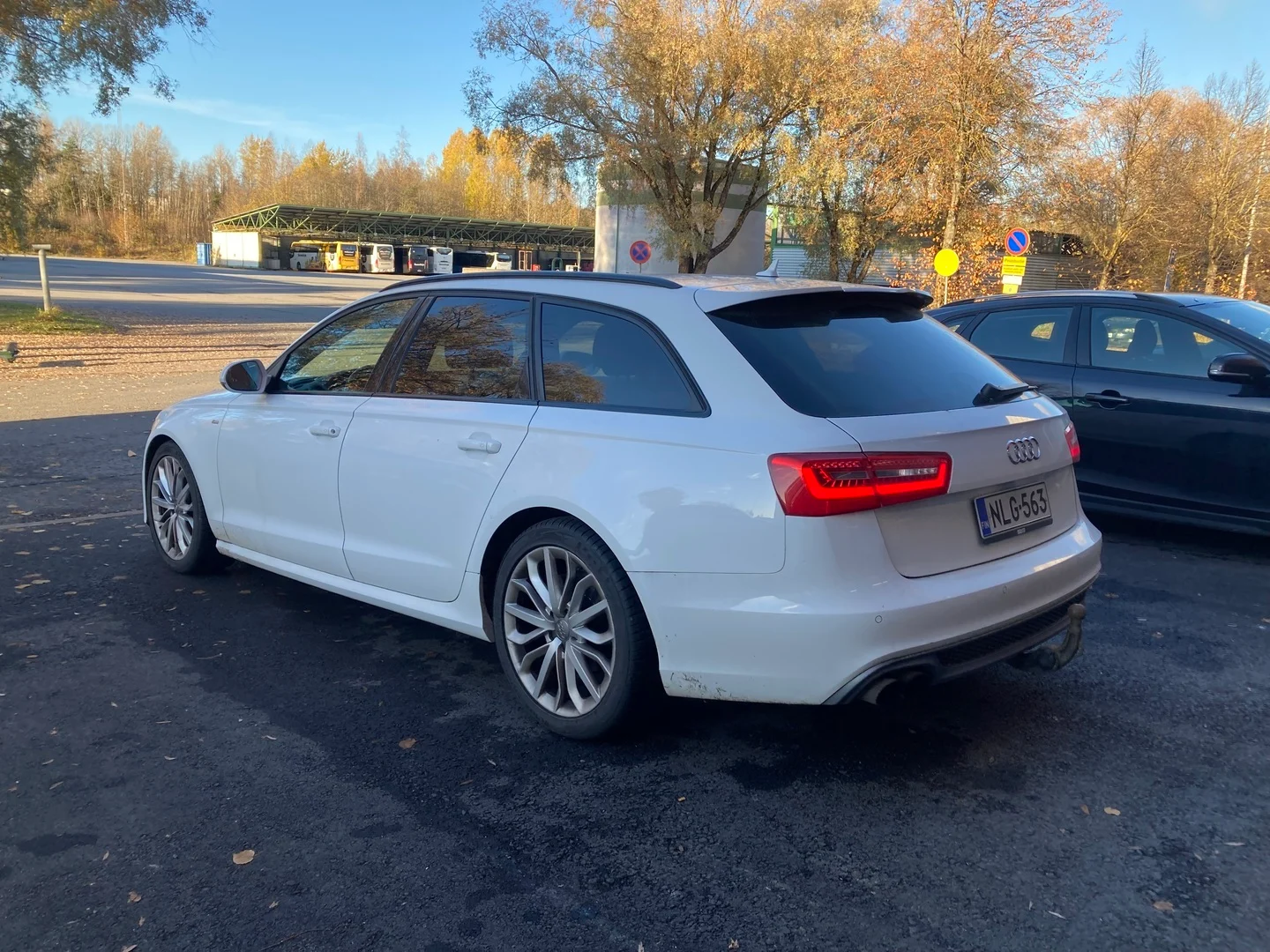 Car Image - 1EsIUXUJhllTDogDlGxk7s