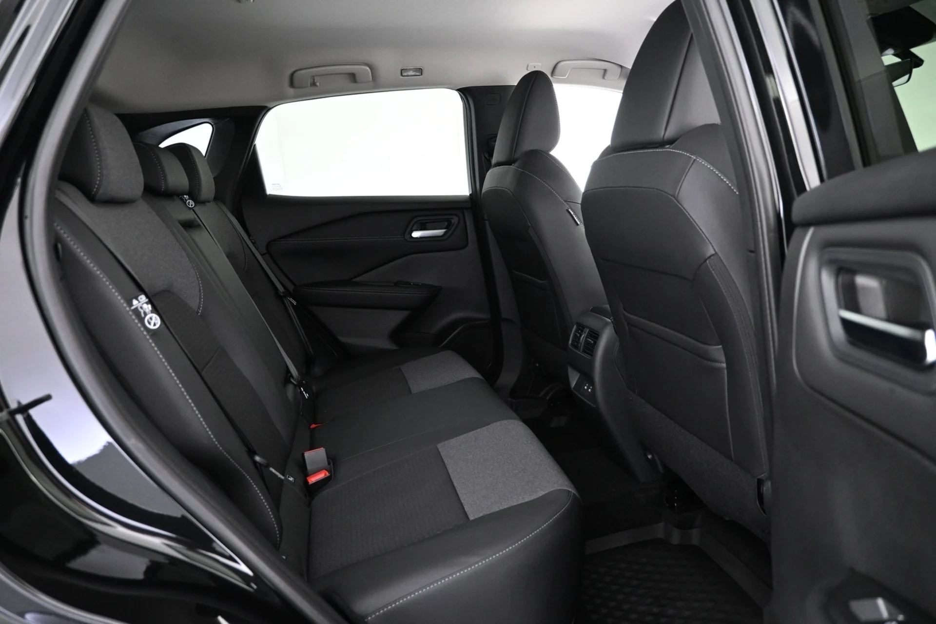 Car Image - 56DvRfIQn27JwY1MpE7hae