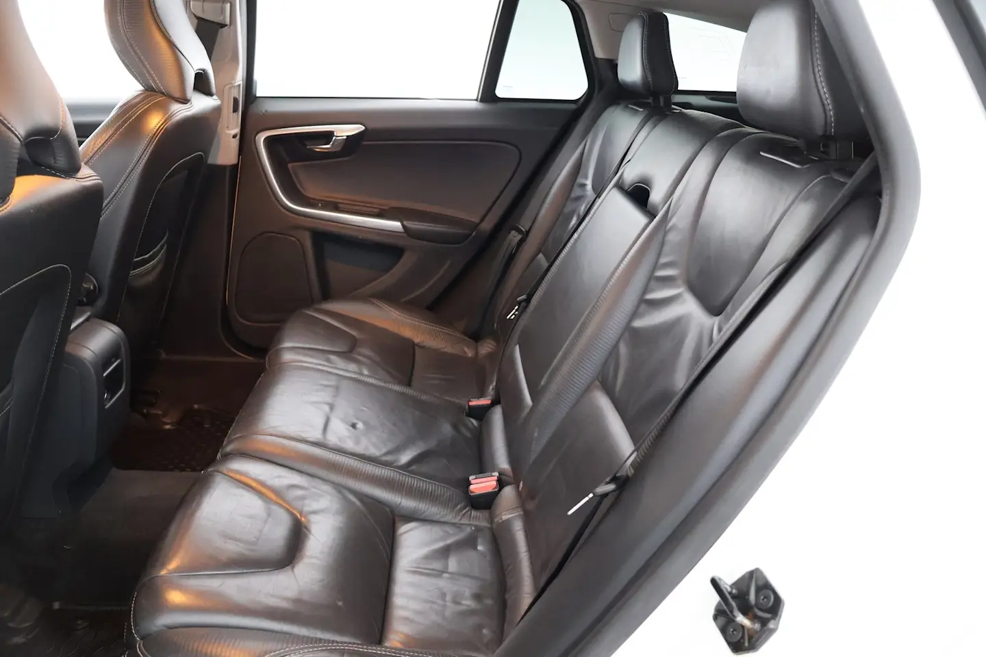 Car Image - 75djZFcxJMzBWvWSkKeMEL