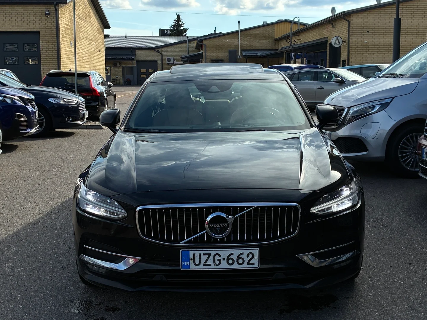 Car Image - 6pwJ9hmPKE05ZferYpB1q