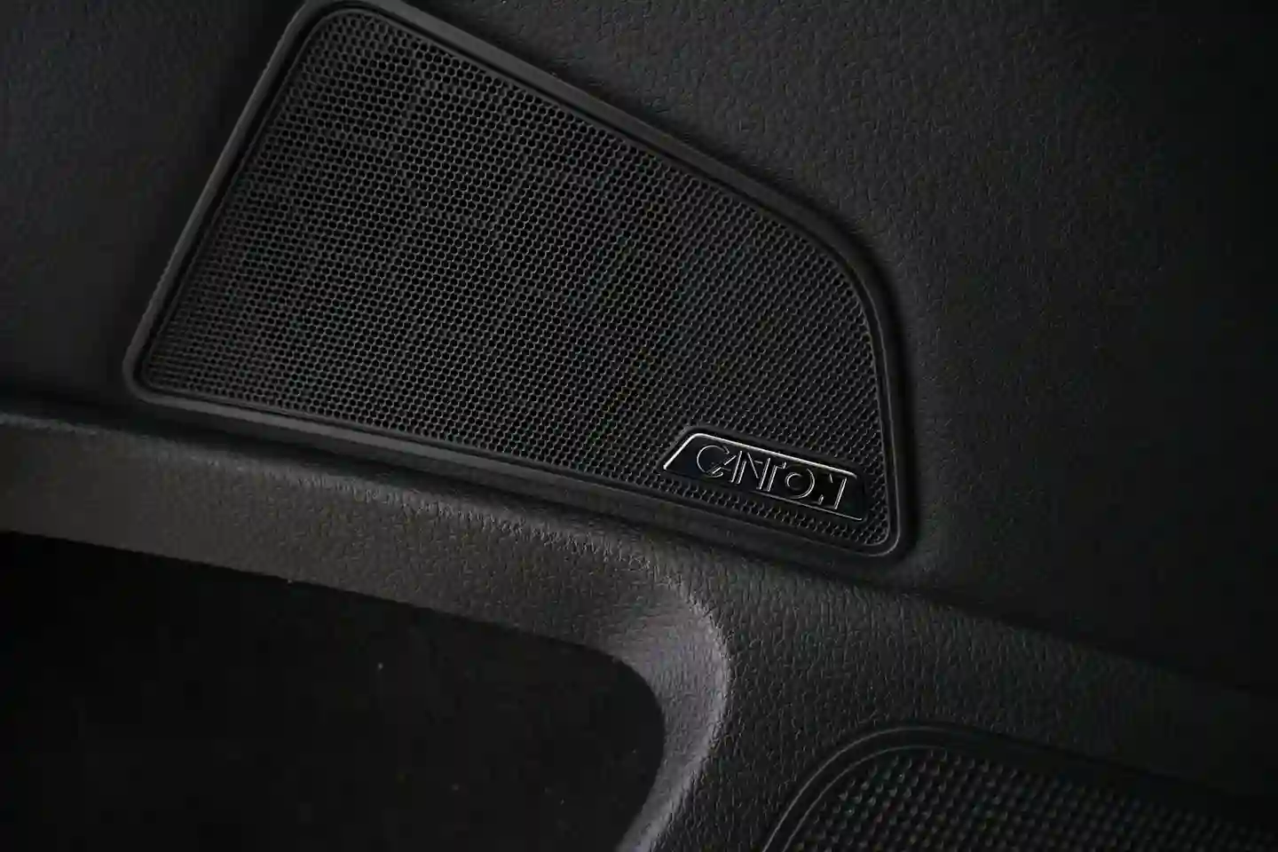 Car Image - 1ppMhnNLcfkB6NYqHdQyeJ