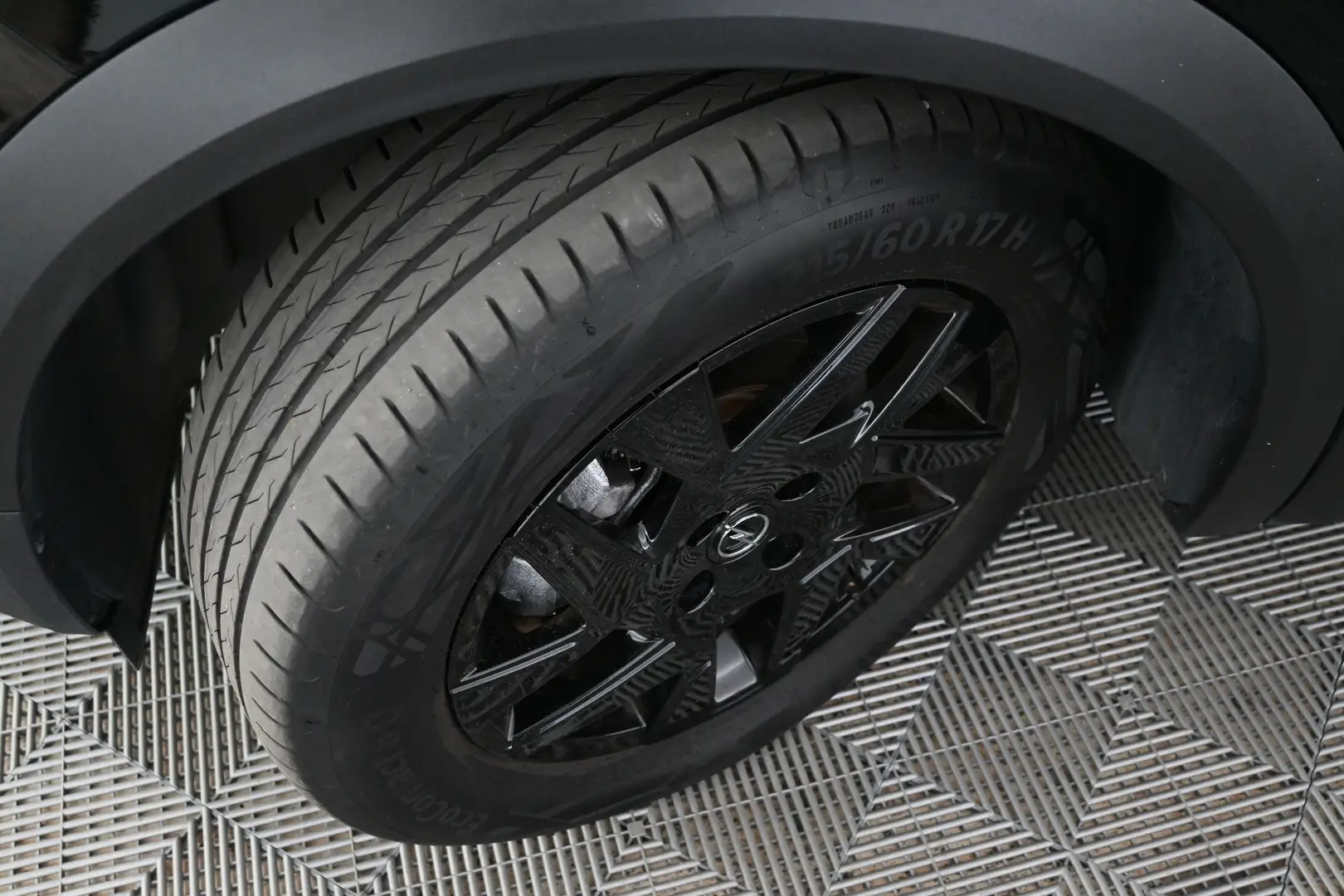 Car Image - 5YwwjrCzMmh9z3y3tuwRZ