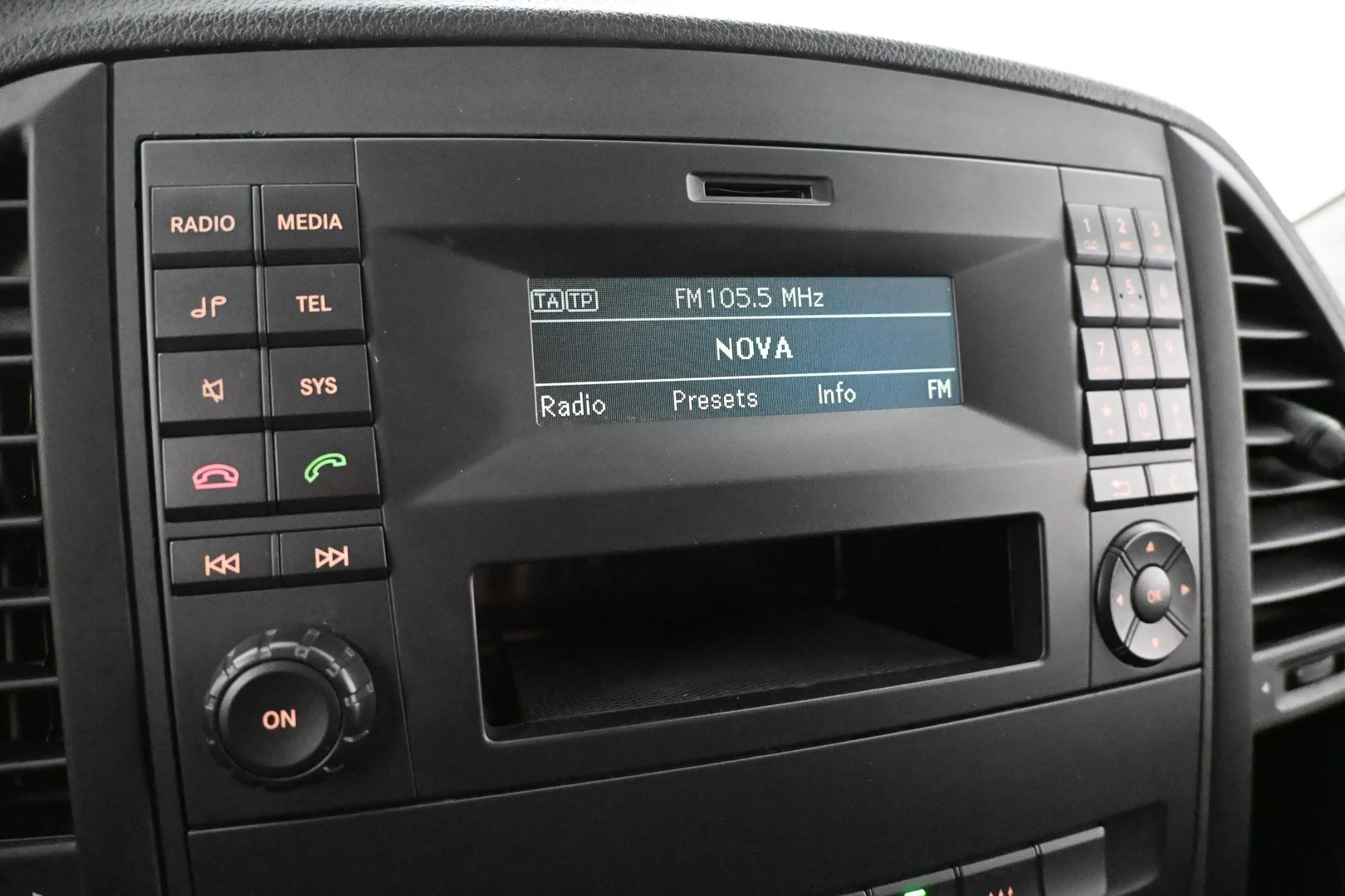 Car Image - 7pL2fN7LFrhUv7u9UygVdK