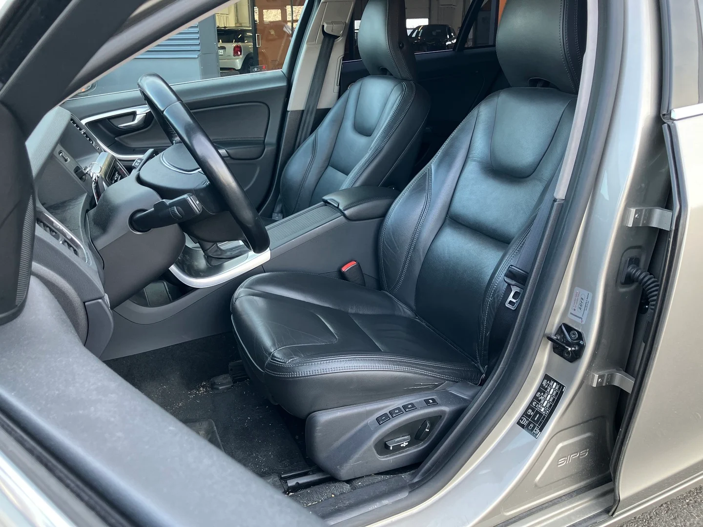 Car Image - 170saeW6Ik6nzHNBs1hWti