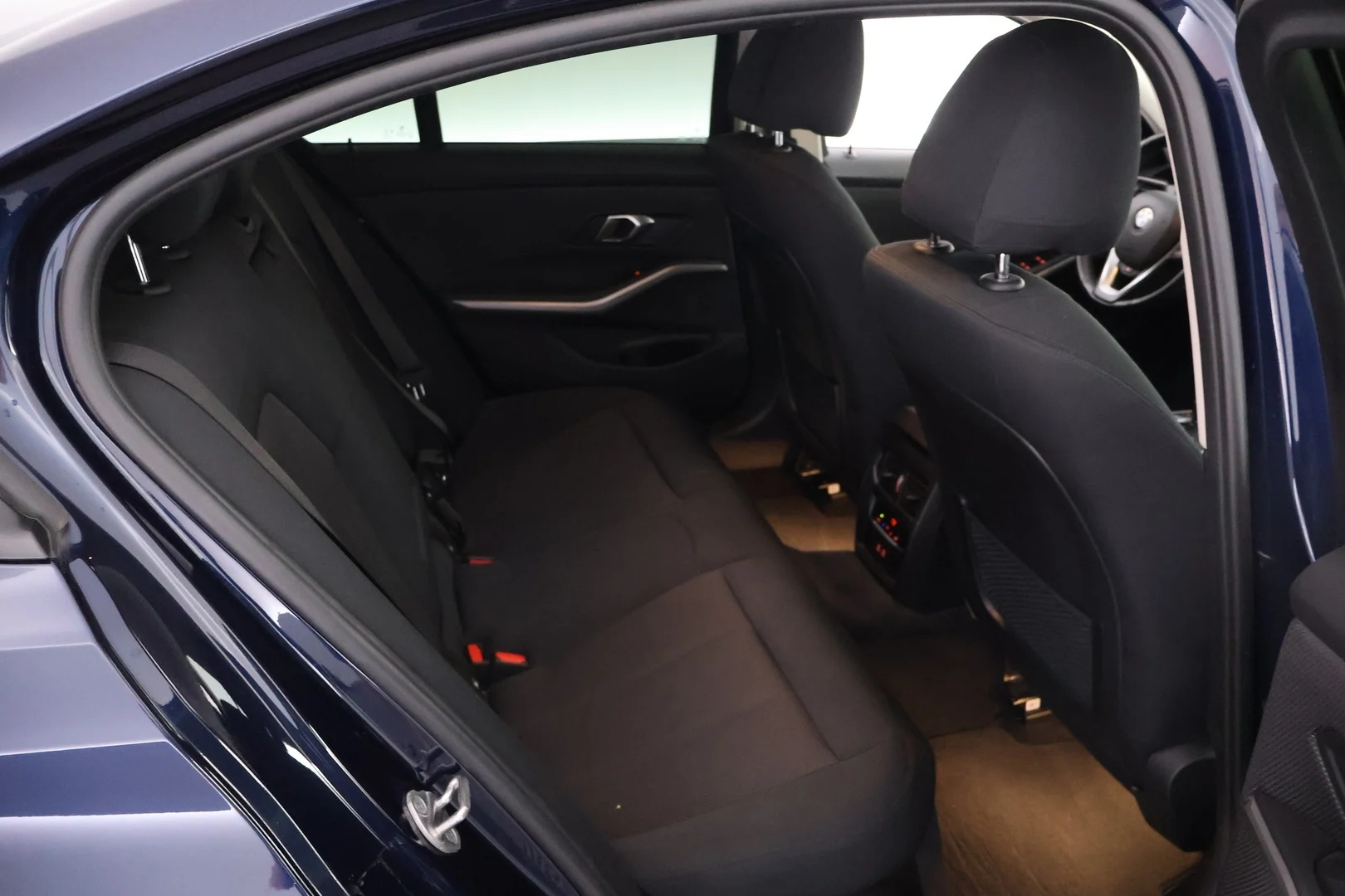 Car Image - 4gebrQ9mNJGJUOmbSynhgl