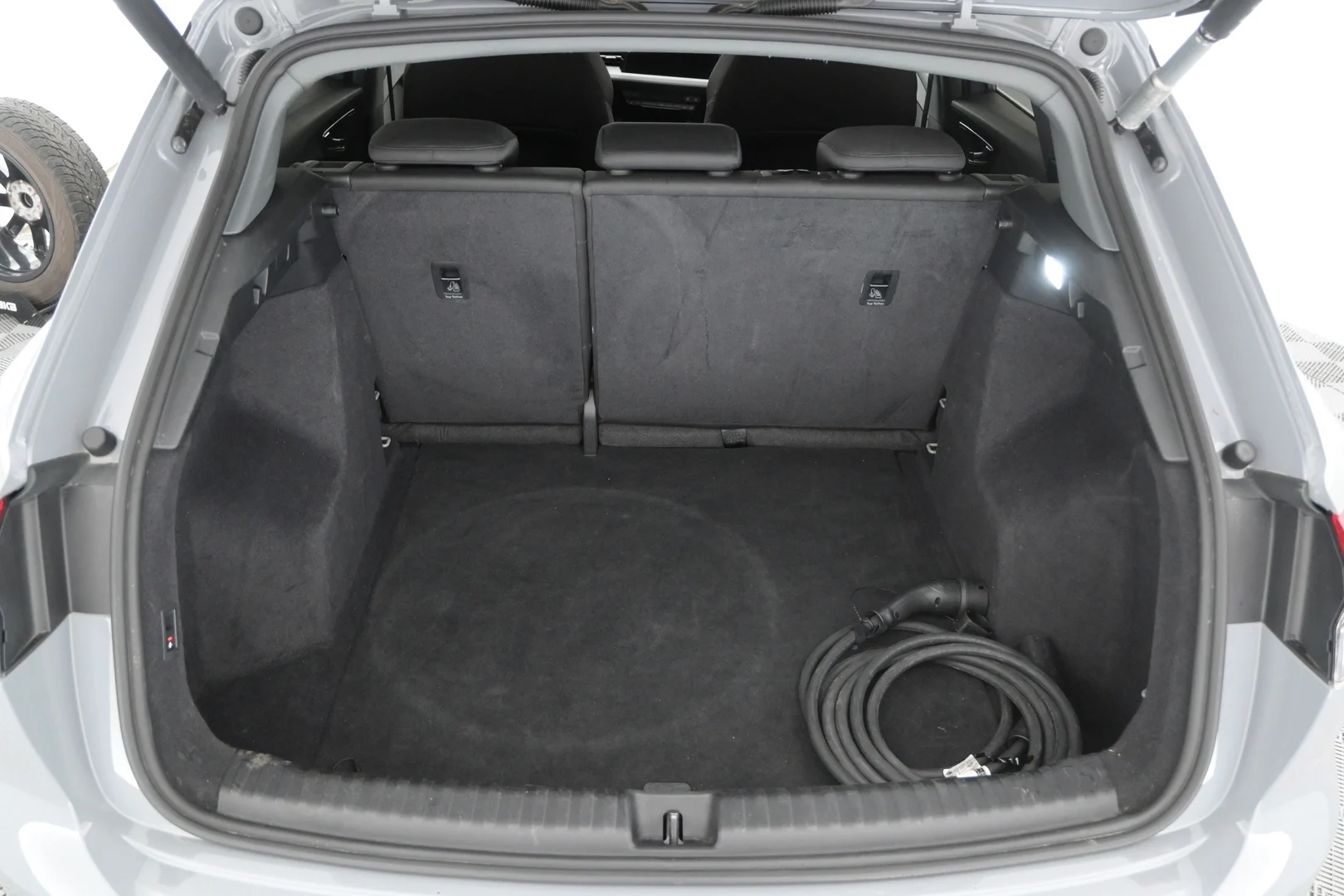 Car Image - 5OPfkUAeSJnpG5qcFNoyOm