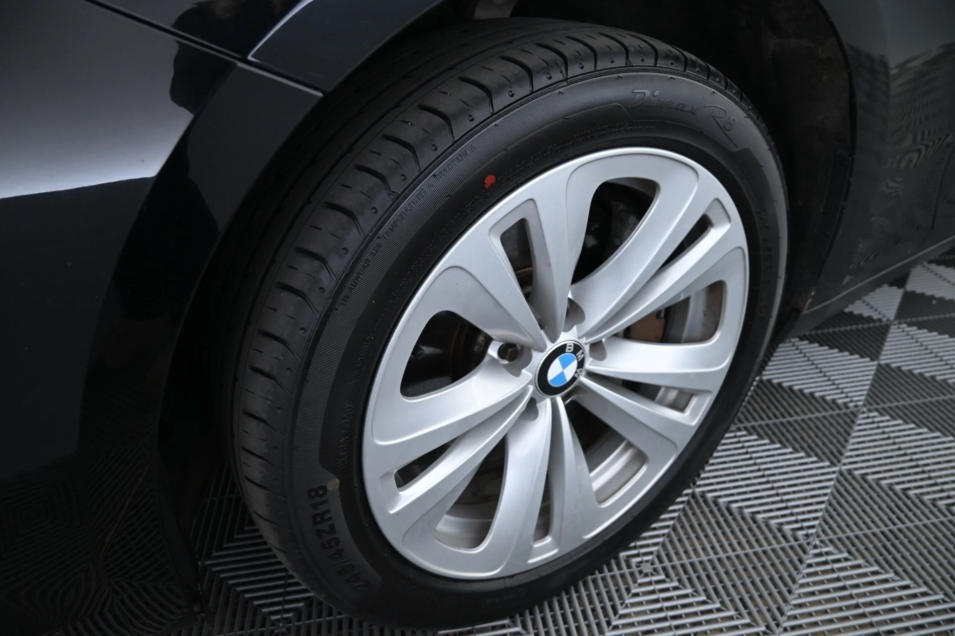 Car Image - 6Qf41vIDg2UtCgpN4zBA1L