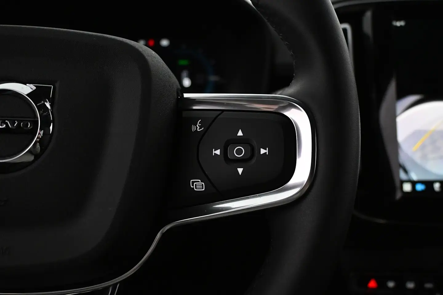 Car Image - 2JOMM6mn3F5UZtfsaLFCN8