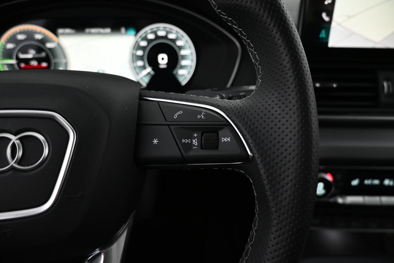 Car Image - UTy6WMBiQnPrLeidCslGO