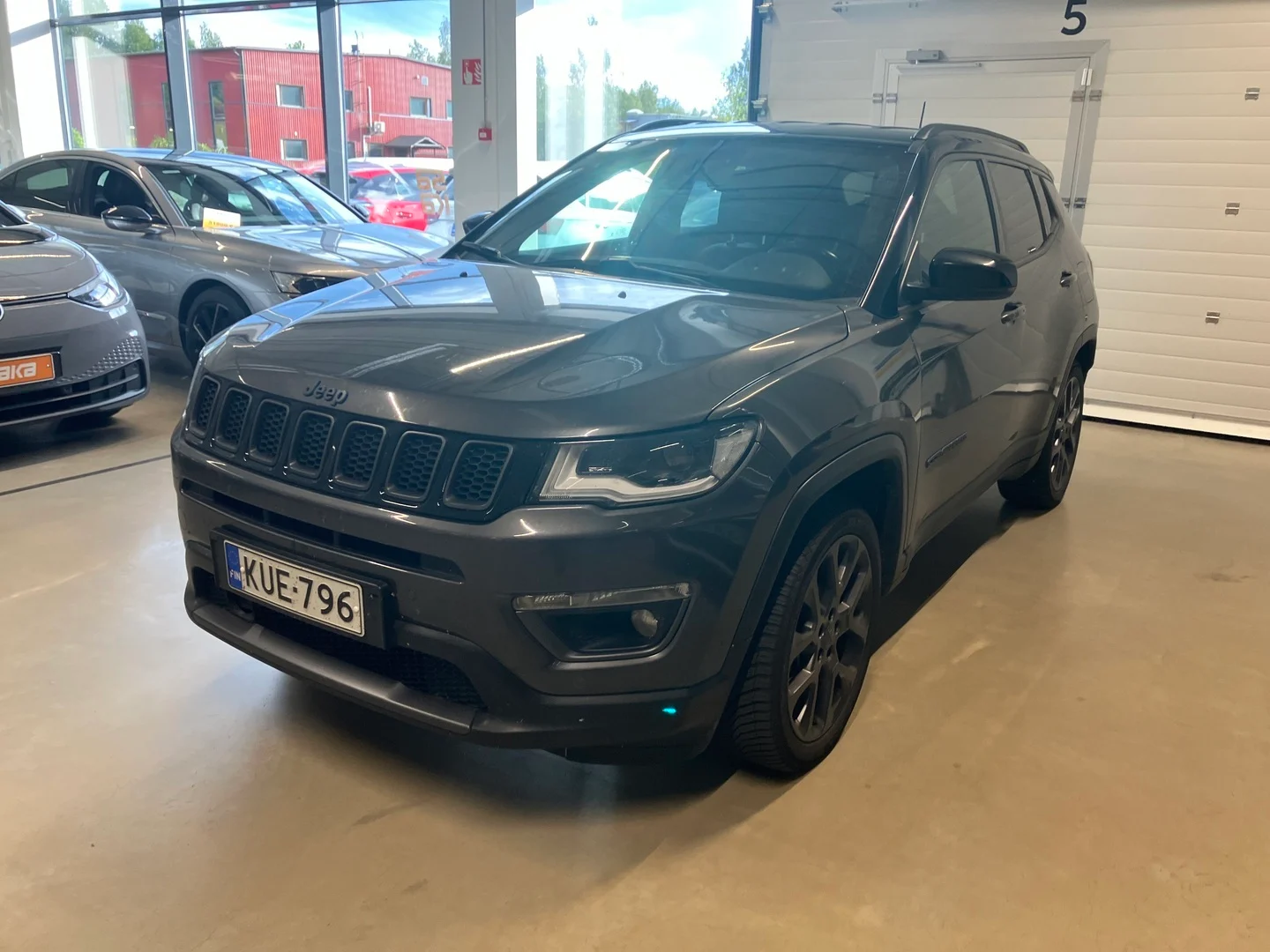 Car Image - IhiMrGaHruq1qr3If4ZnB