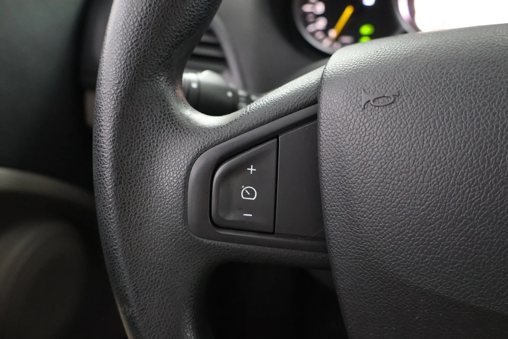 Car Image - ibU7YOPhHY94EnxXqRiM5