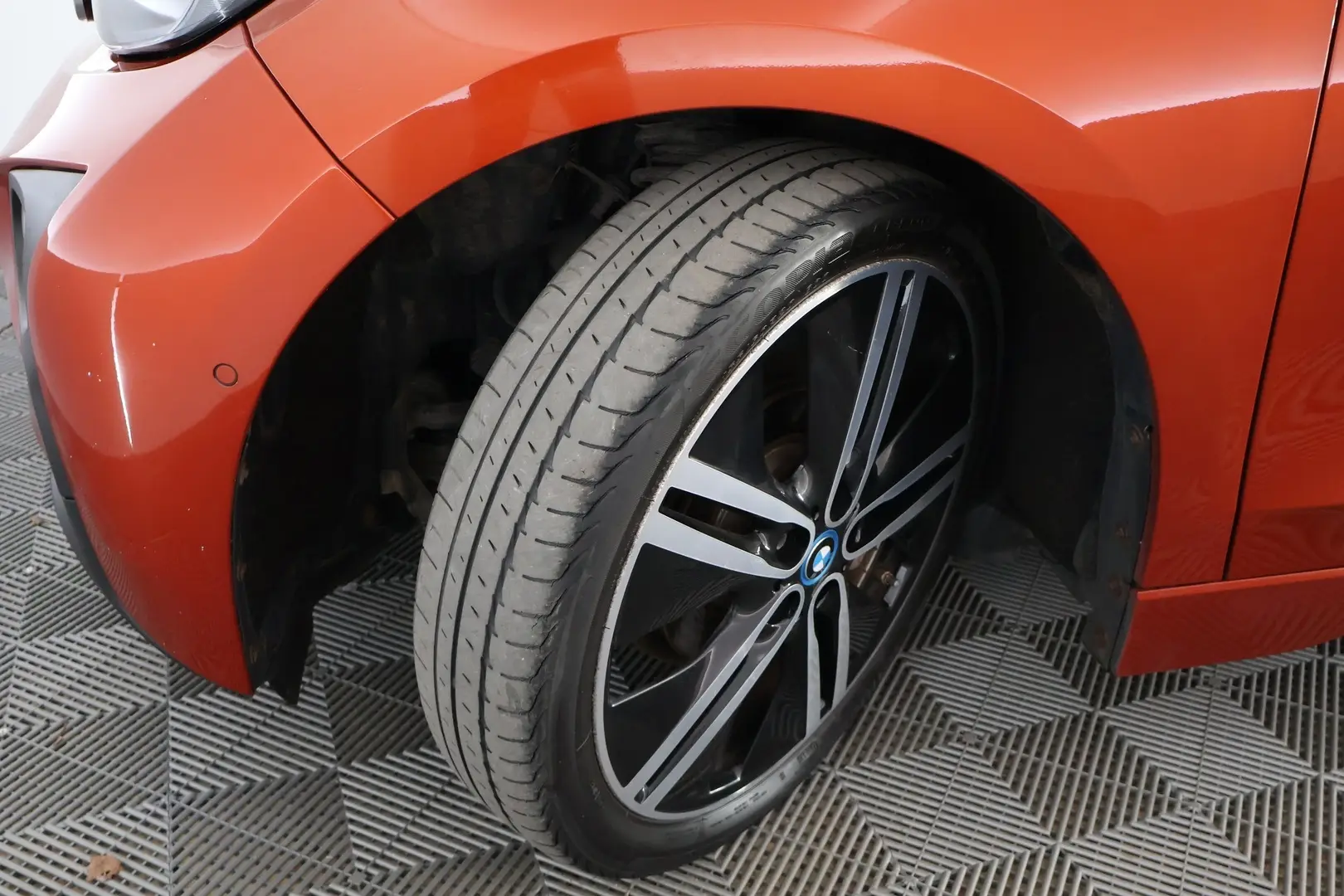 Car Image - 6SjT6IGi9siYUqcG6TefpO