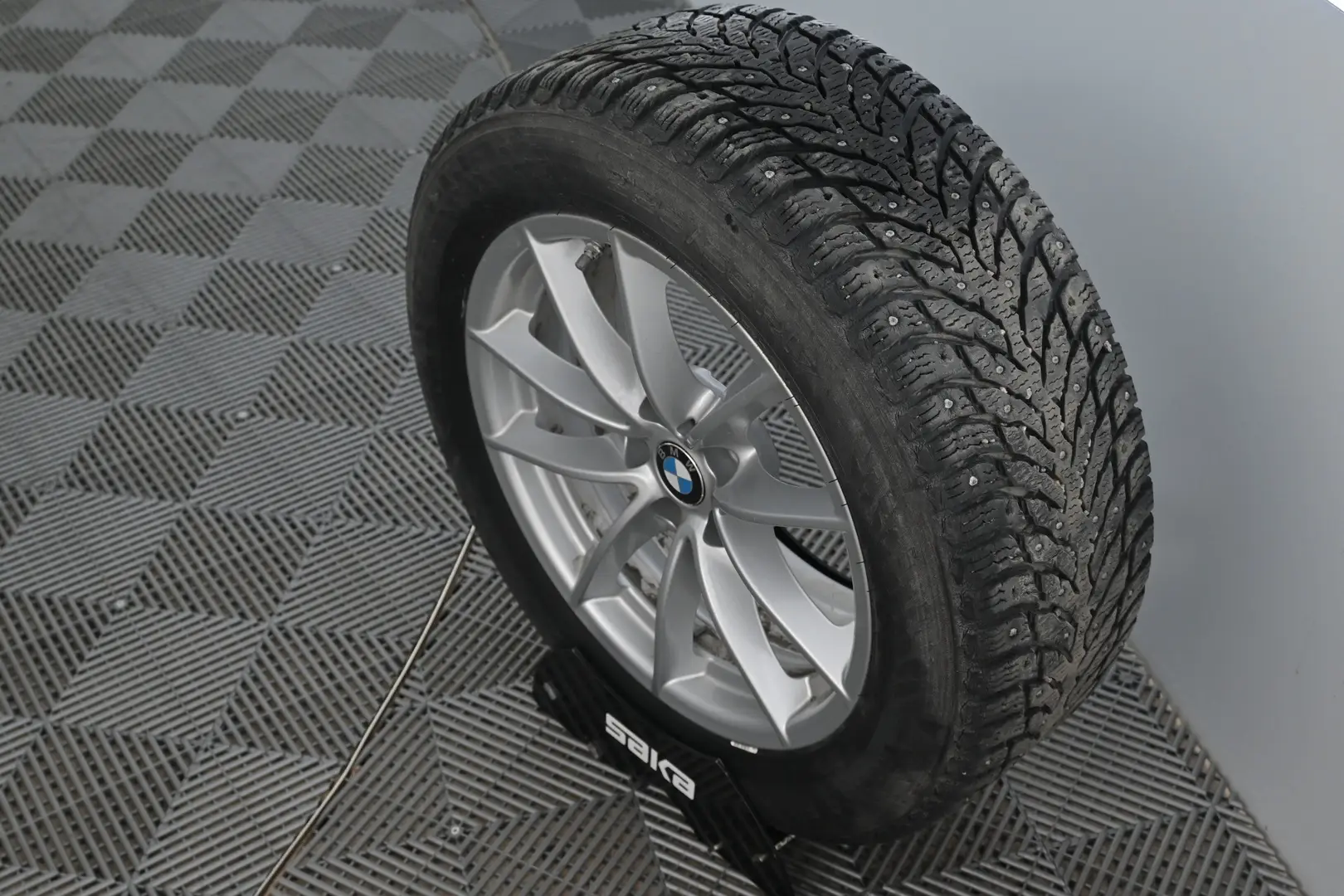Car Image - 9RPNEC32VBFpnnaS7VdfA