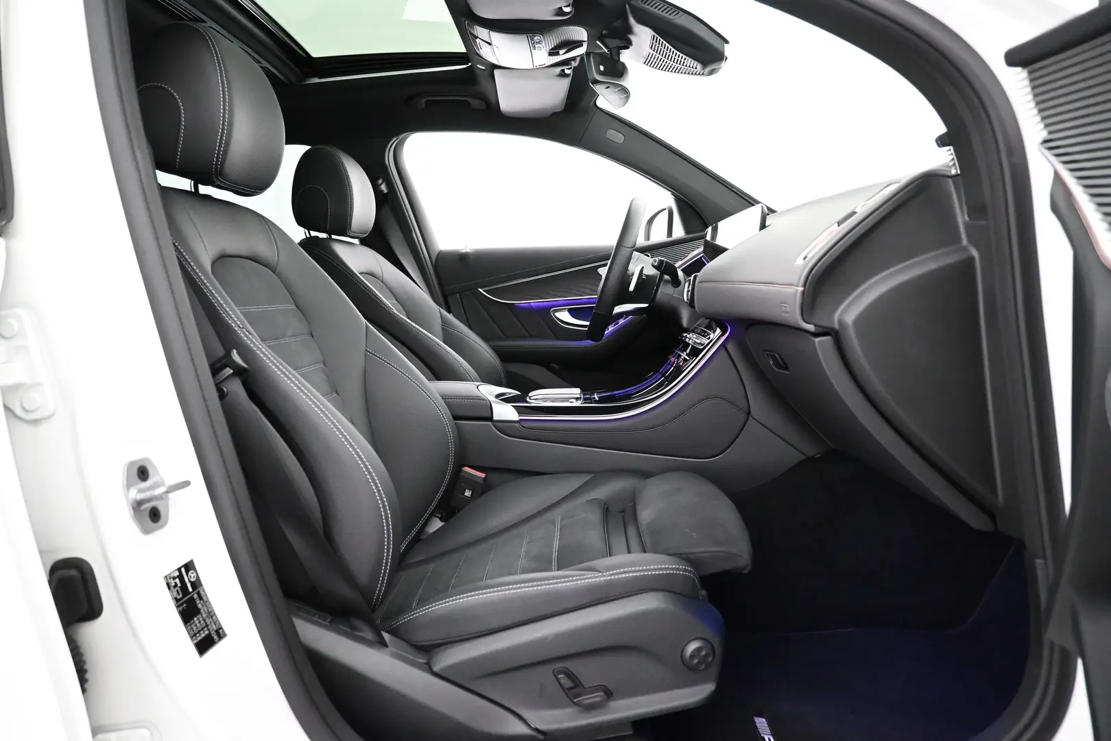 Car Image - 6KAvBR1XlNgi2BhxEoPodj
