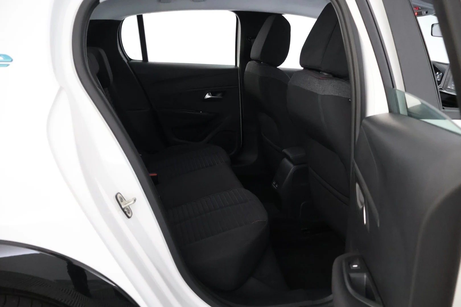 Car Image - 6qF4mXLBw32CFy6VxHtqxk