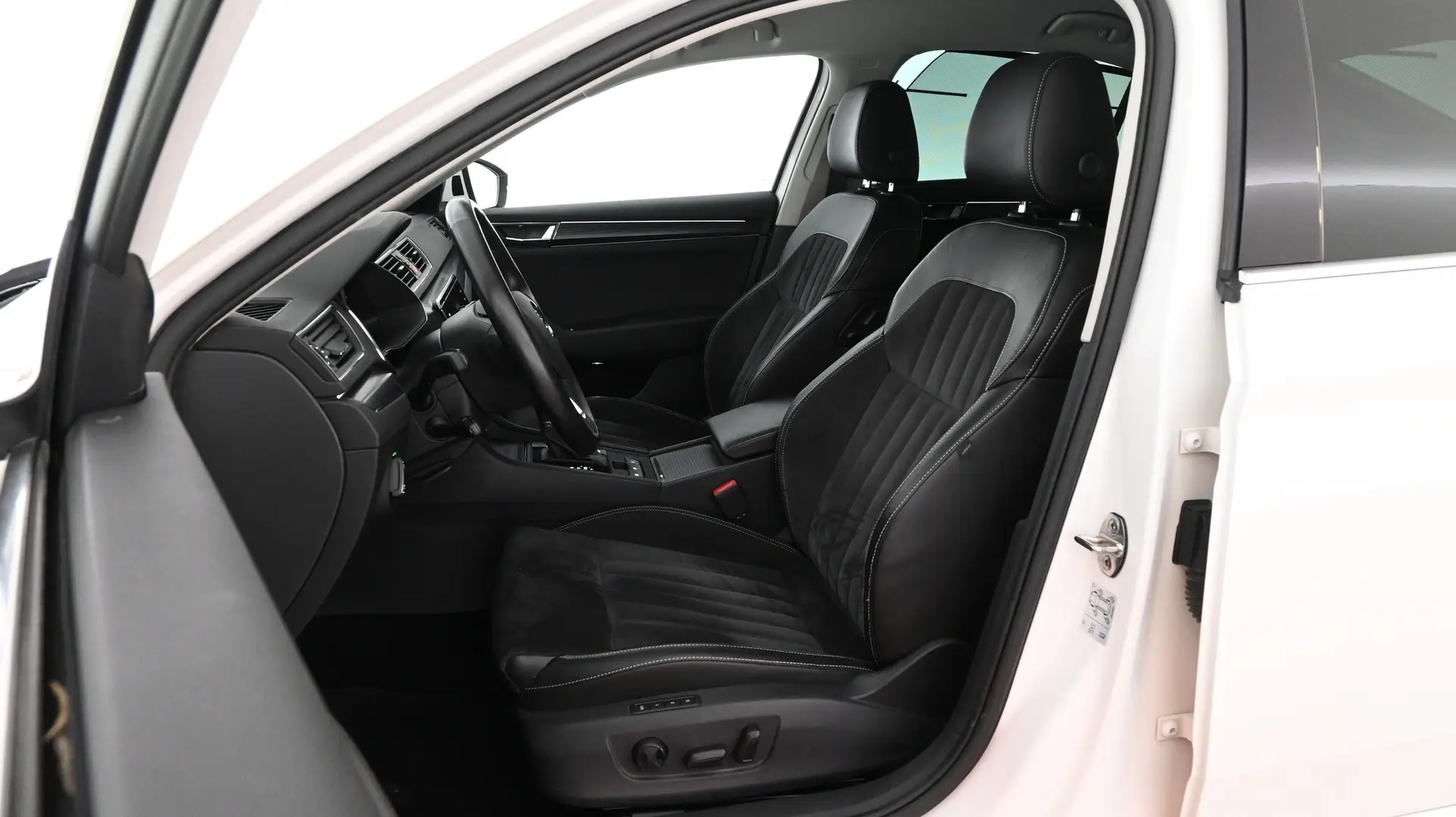 Car Image - 4FSEagQTCpHsvju6x8ejvh