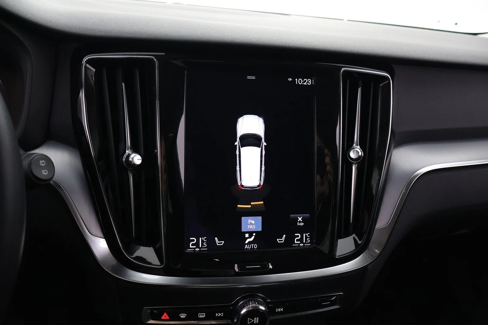 Car Image - 5j2oDqFba5YFigHfmew1f8