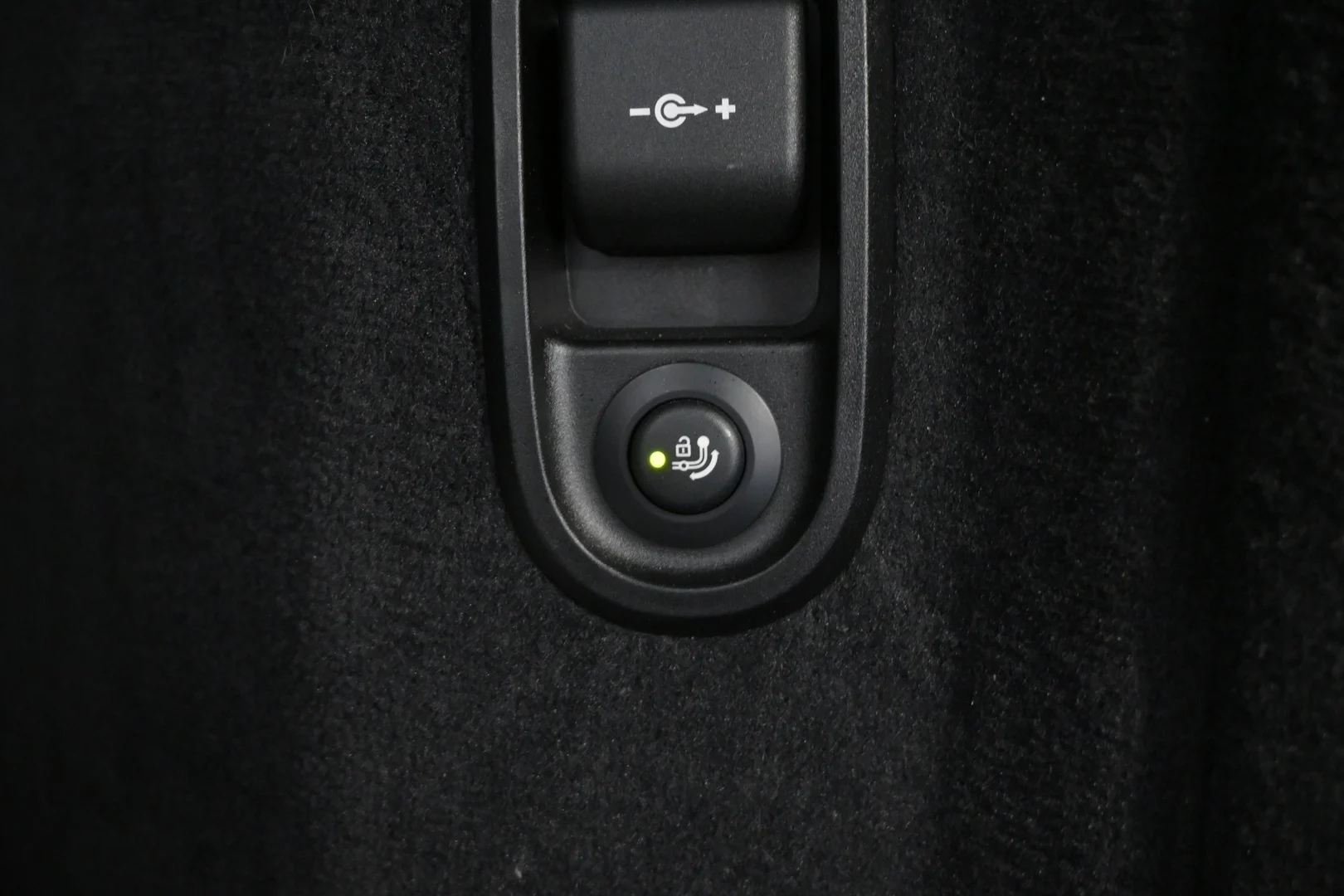 Car Image - 16H21sI5MuBu61agmuszFJ