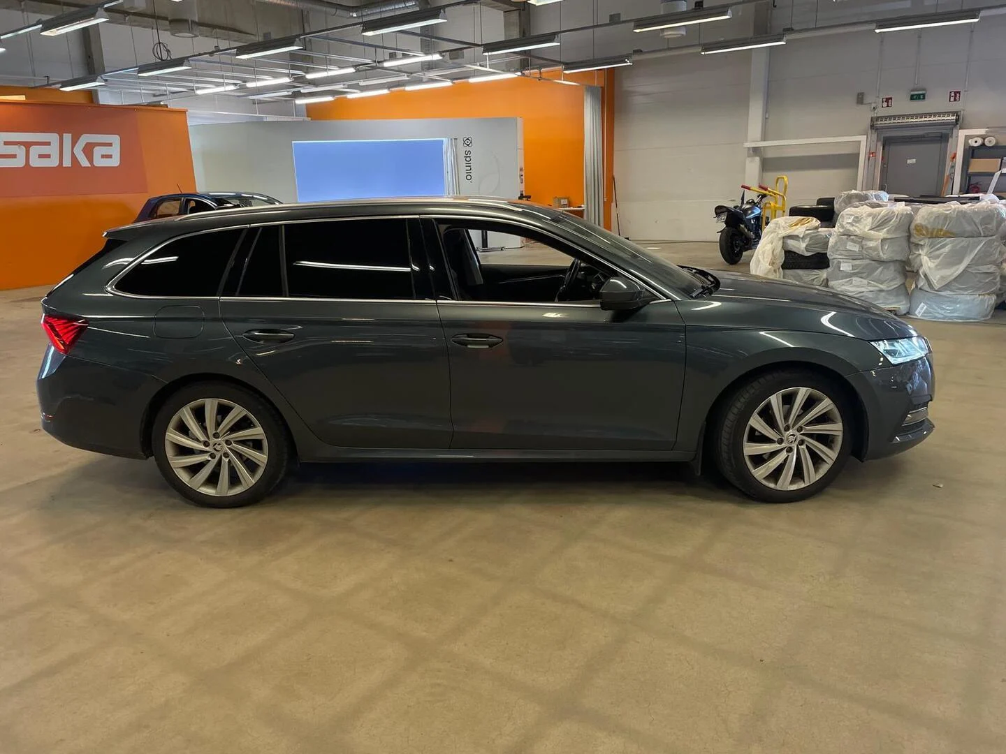 Car Image - dpZ0B7lB6gcwCu6tOOaRW