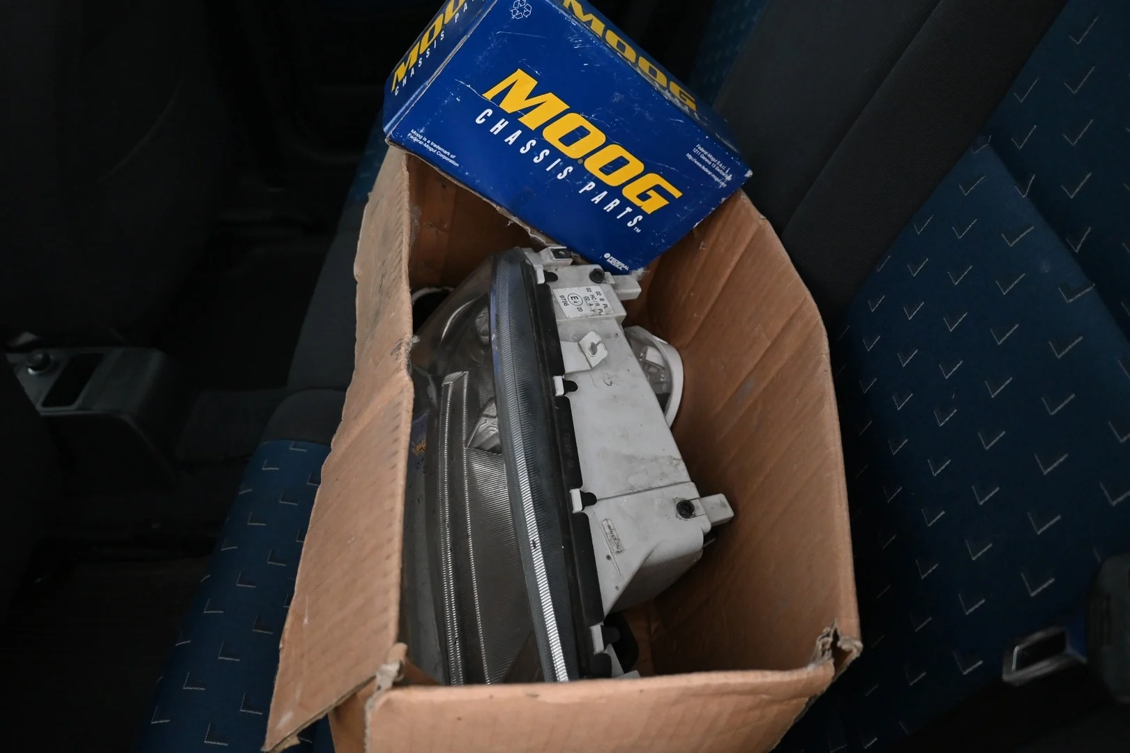 Car Image - 2L0oXsK3APjarkPiTFpnpW