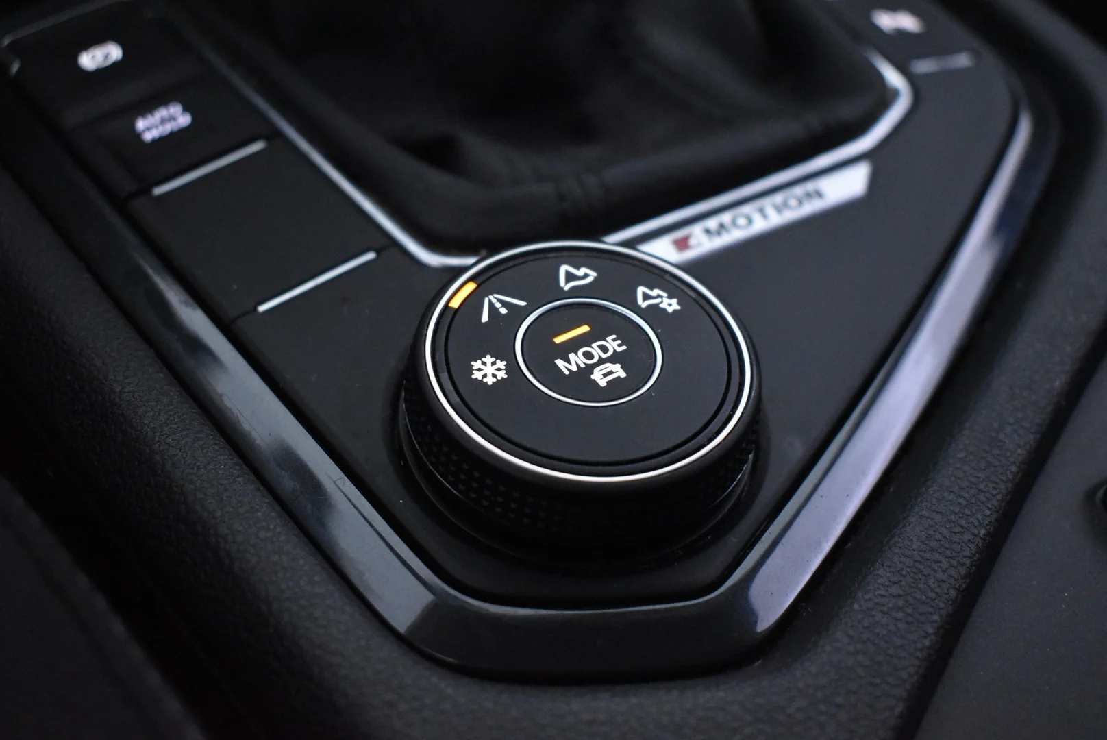 Car Image - 2XiJRns1nJ0t10v8oFK7hP