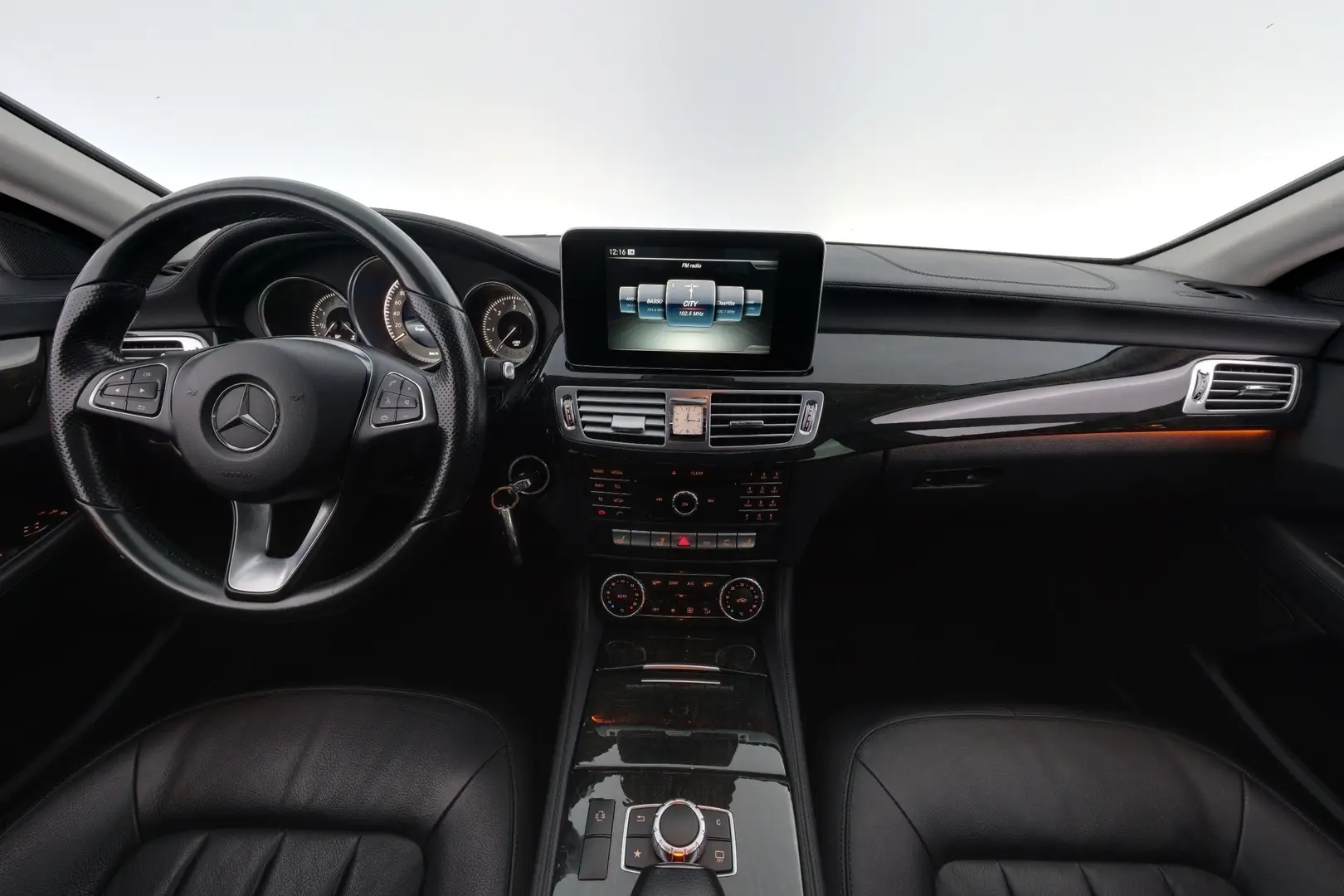 Car Image - V2MYIHOOAkNctLXNENt1L
