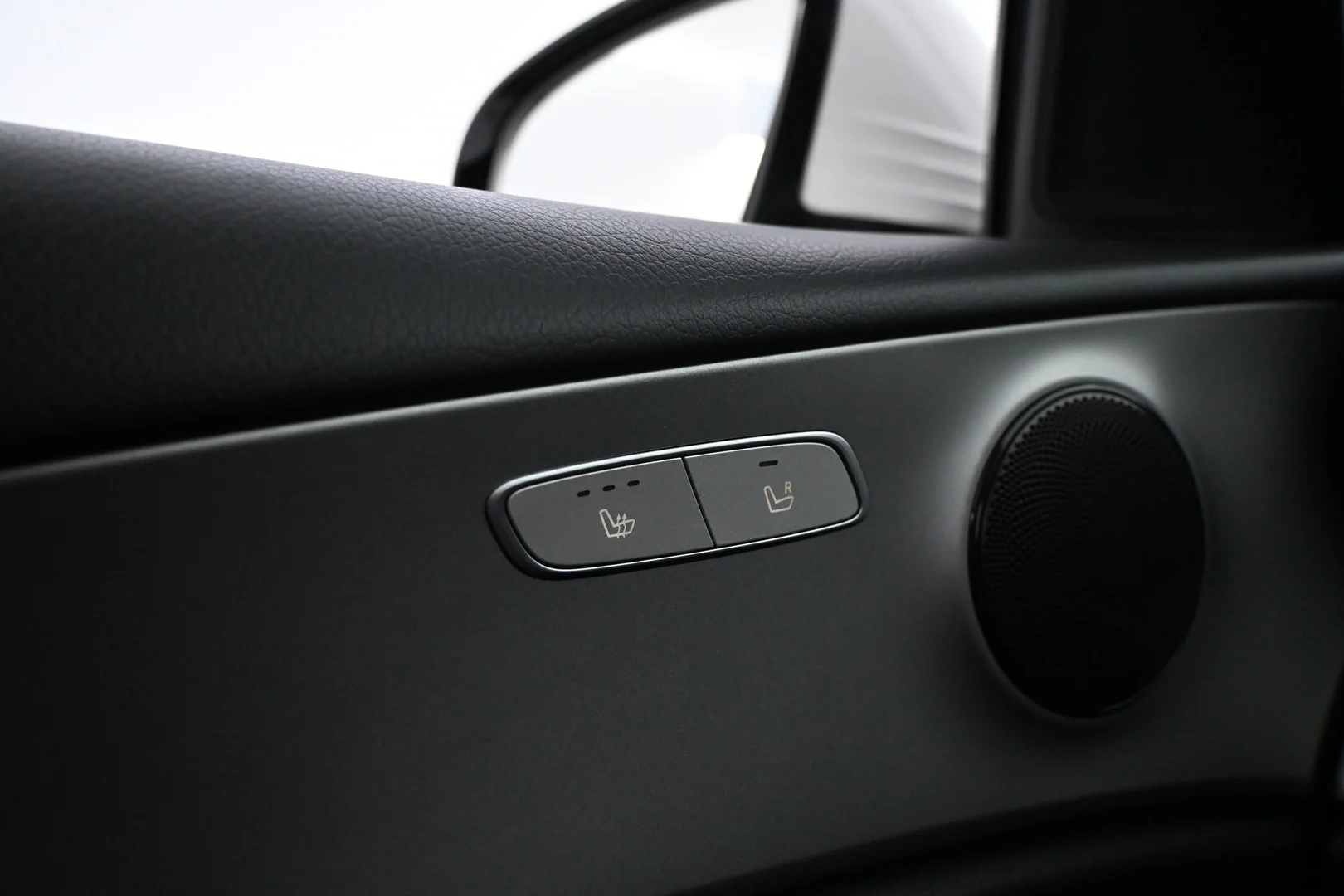 Car Image - 3941yzFRPcXv8A5vYfJ6G