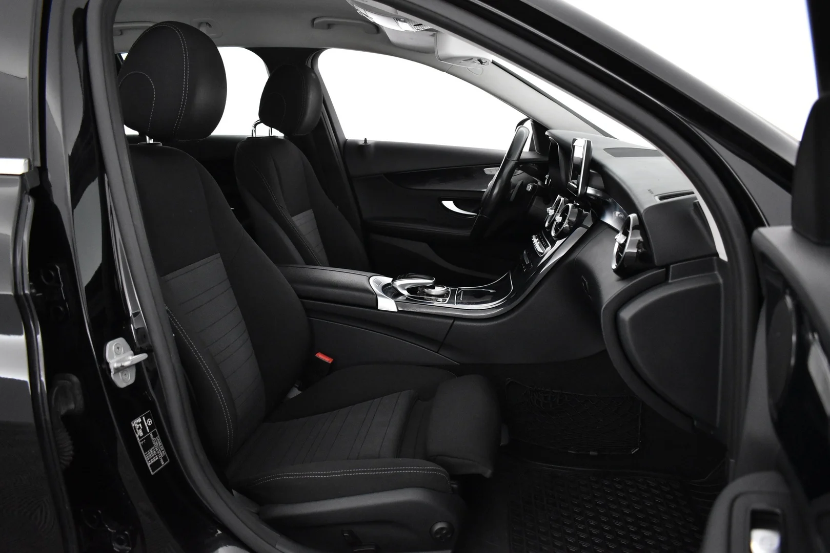 Car Image - 1X4u02c59E1GQkDZeNrt8c