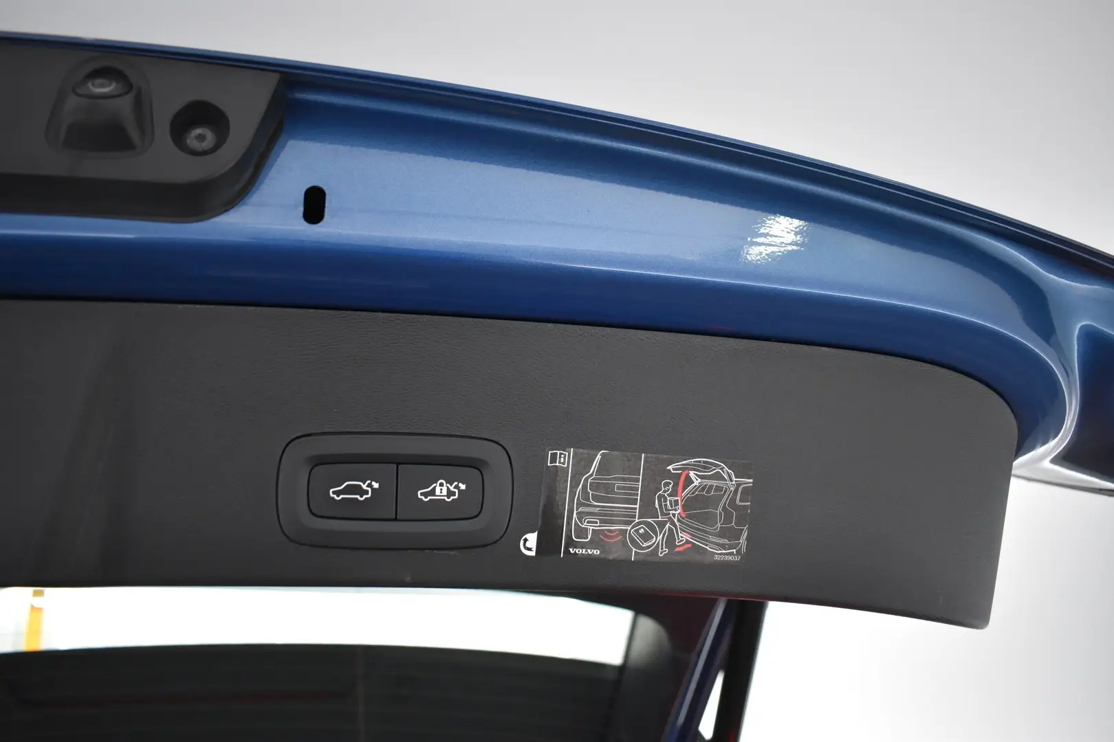Car Image - r45wkpluMn51qdvutUACx