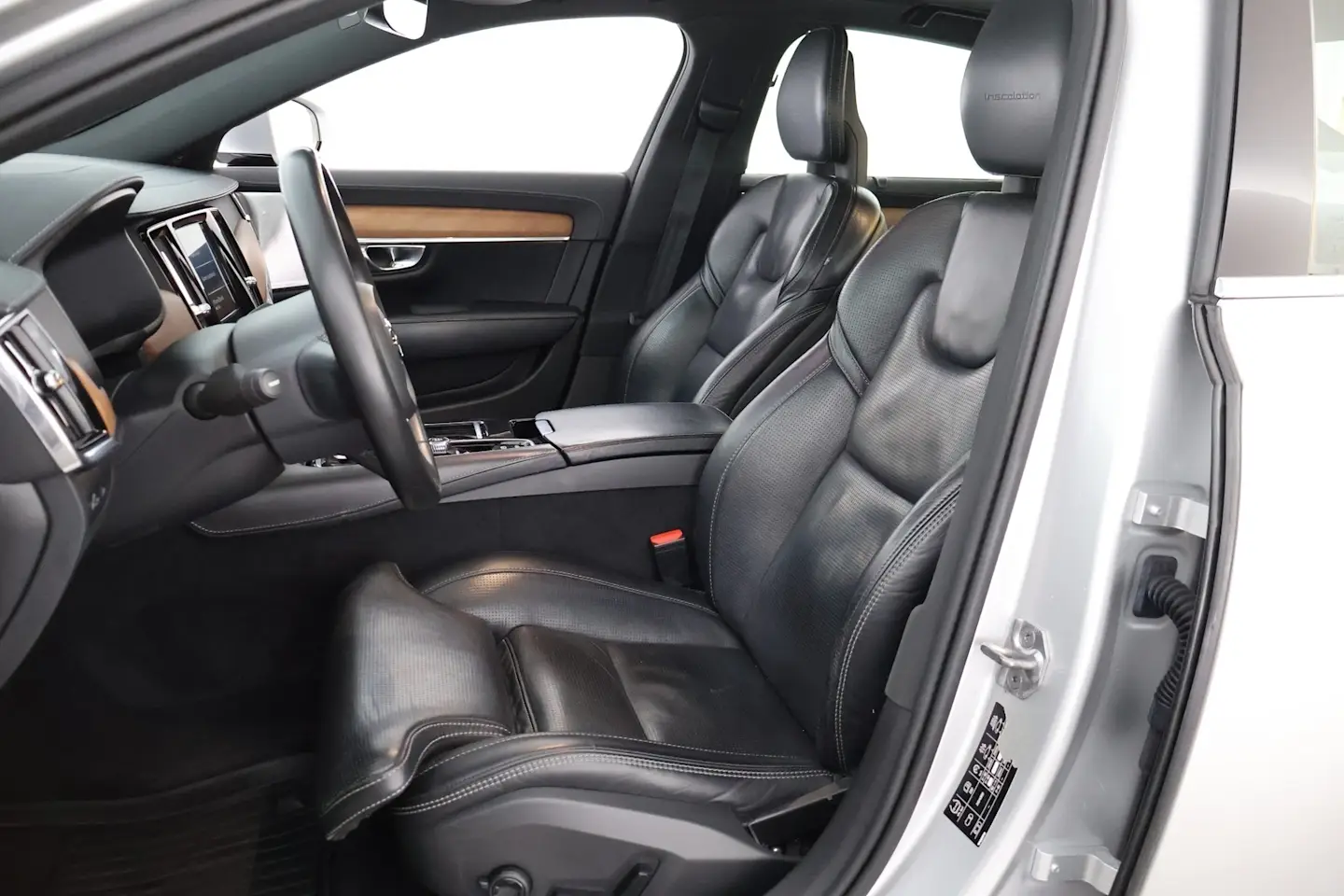 Car Image - 4N8yFwpk9nY6KOgZEsH4VP