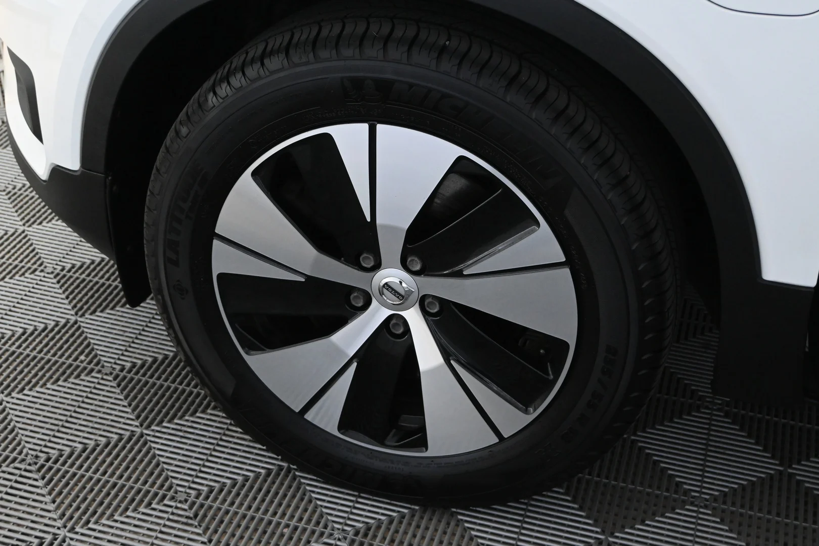 Car Image - 5b2Ppoqeoq4ZGXRFARIh0q