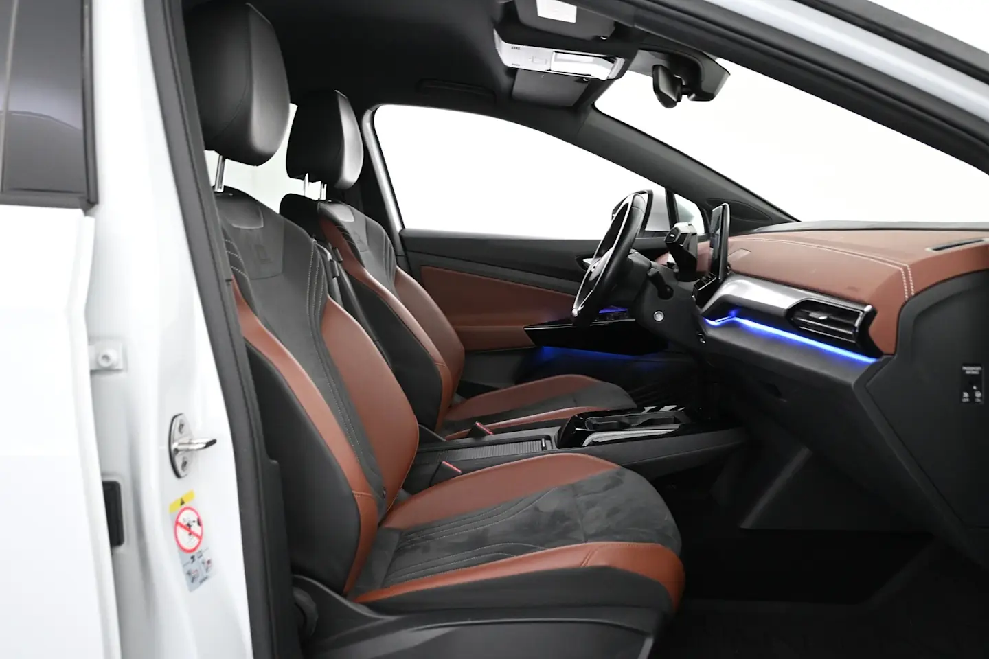 Car Image - 3wdsPyYld4IA0x7tkqAbMD