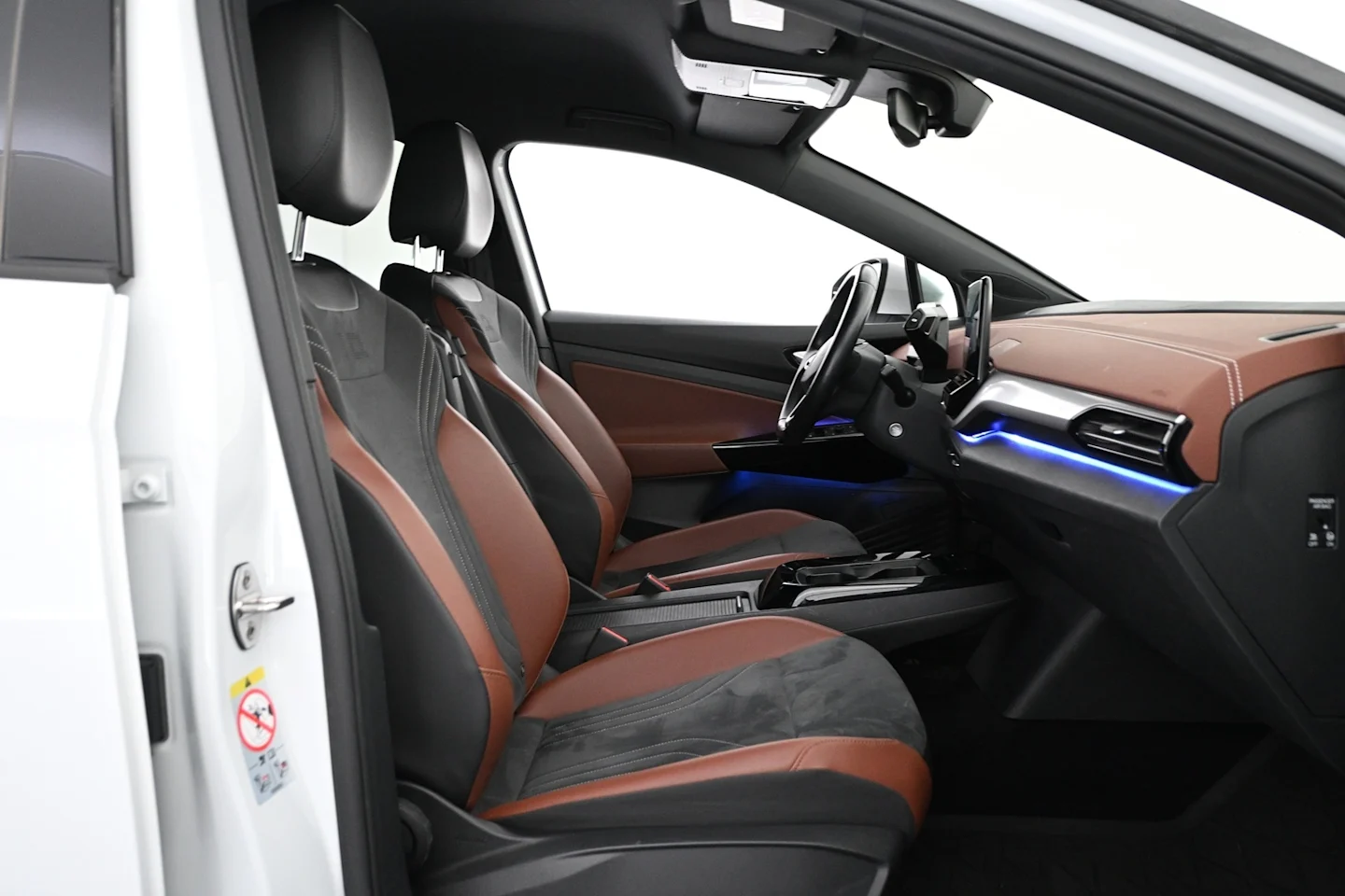 Car Image - 3wdsPyYld4IA0x7tkqAbMD