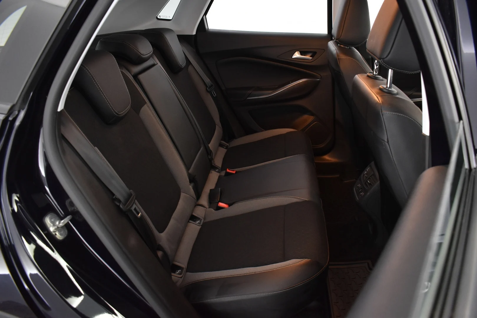 Car Image - 4aA2UbolGB6wlxx9GDU87t