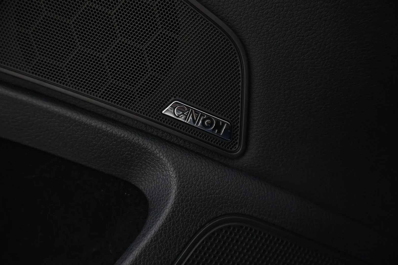 Car Image - 3Xb1gfBH5OfUhDmUNXWZVn