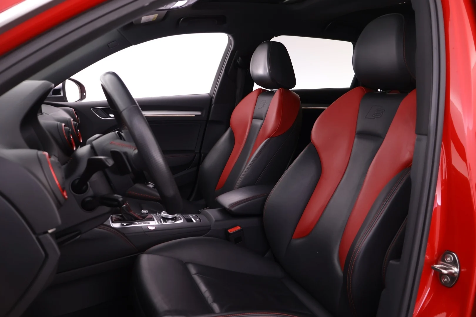Car Image - 1IKDg5bWKDpXg0QNipkyEZ