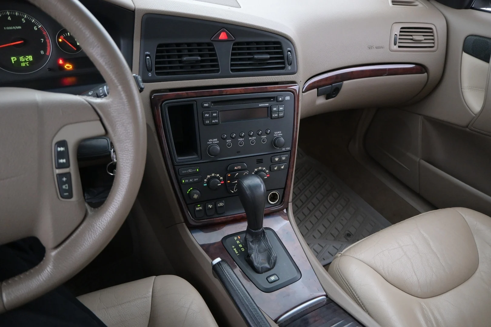 Car Image - 2n0DFbf7vnvlfLa6nnGXCv