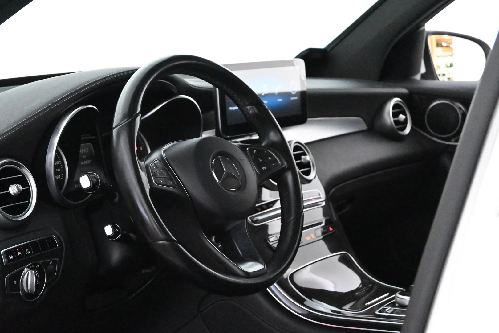 Car Image - 4fajgFulWxBvuvhG3Lclj2